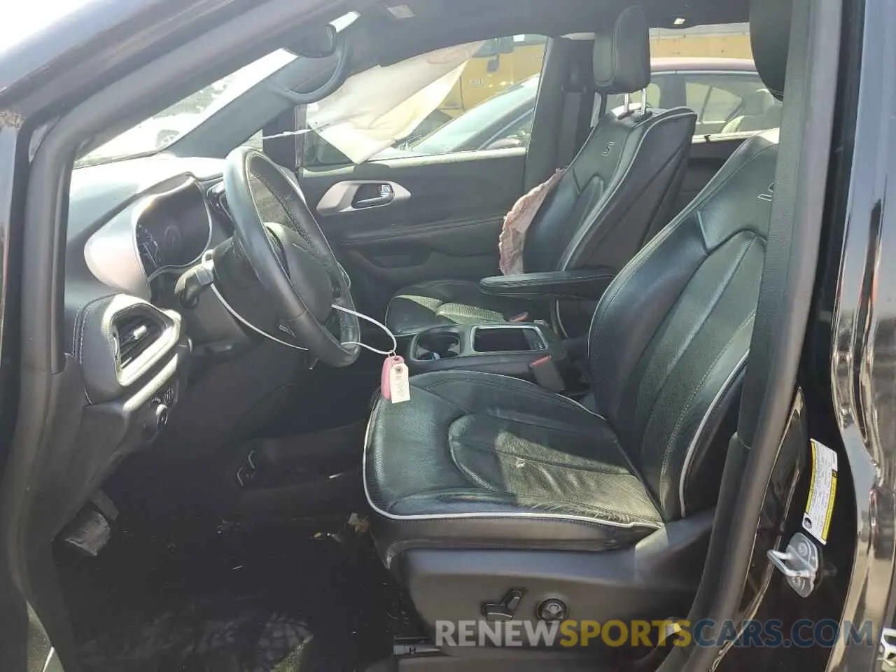 7 Фотография поврежденного автомобиля 2C4RC1GG4KR643869 CHRYSLER PACIFICA 2019