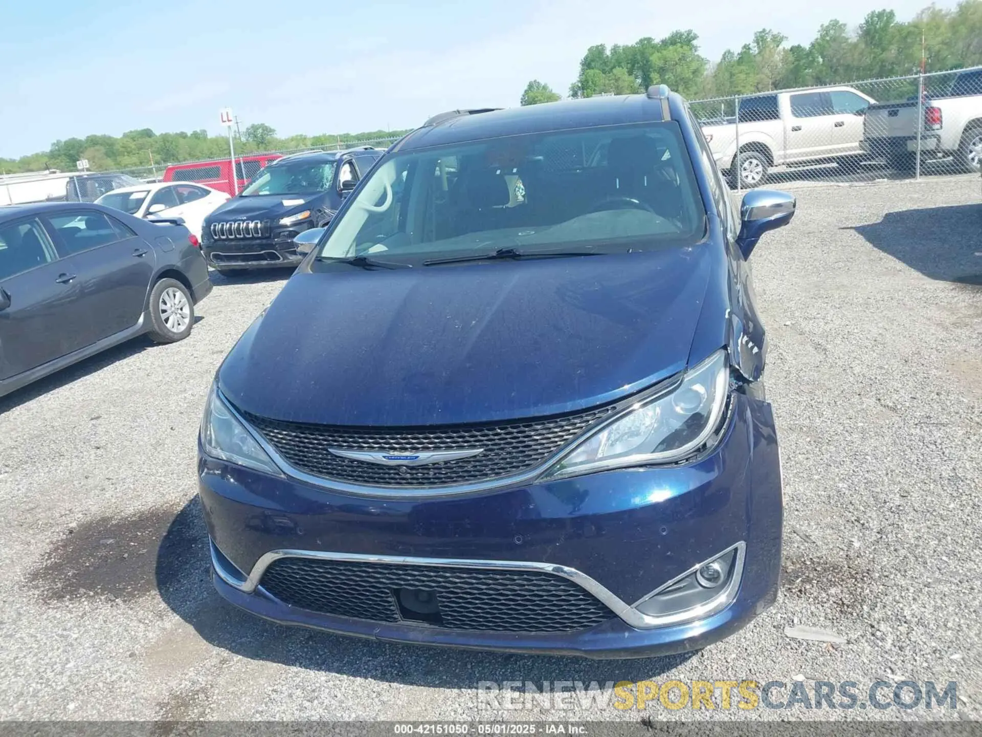 12 Photograph of a damaged car 2C4RC1GG4KR644178 CHRYSLER PACIFICA 2019