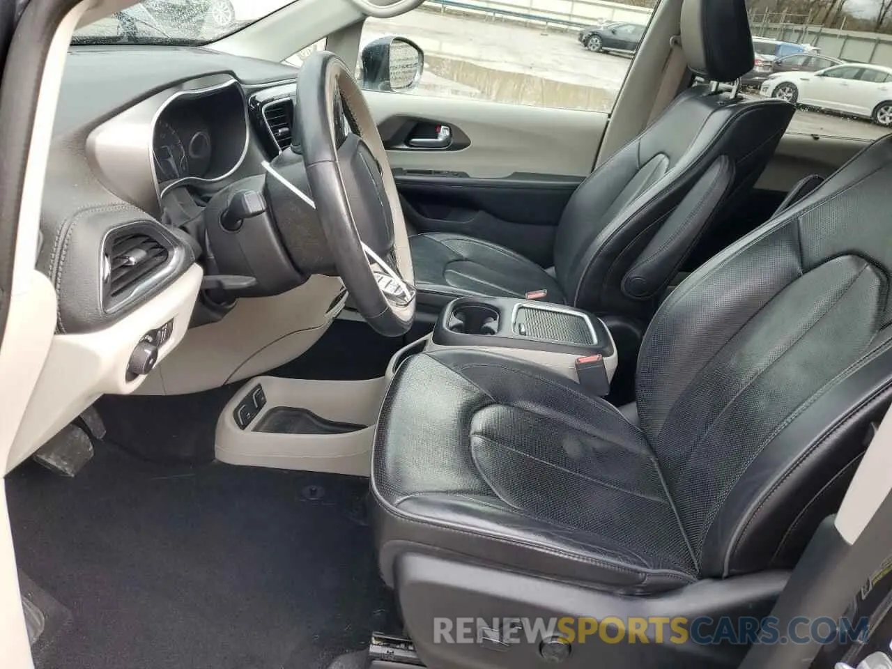 7 Photograph of a damaged car 2C4RC1GG4KR655553 CHRYSLER PACIFICA 2019