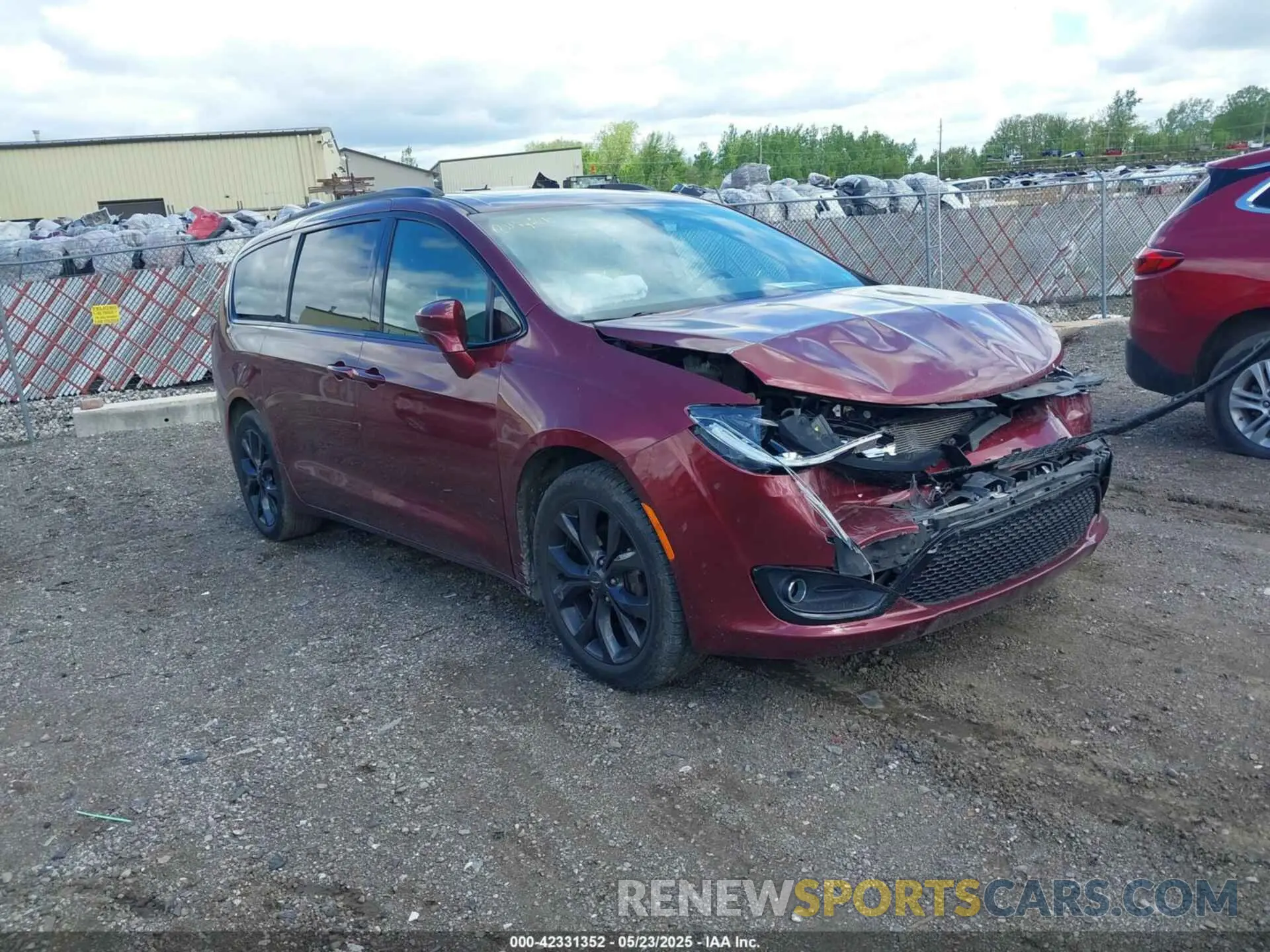 1 Фотография поврежденного автомобиля 2C4RC1GG5KR652497 CHRYSLER PACIFICA 2019