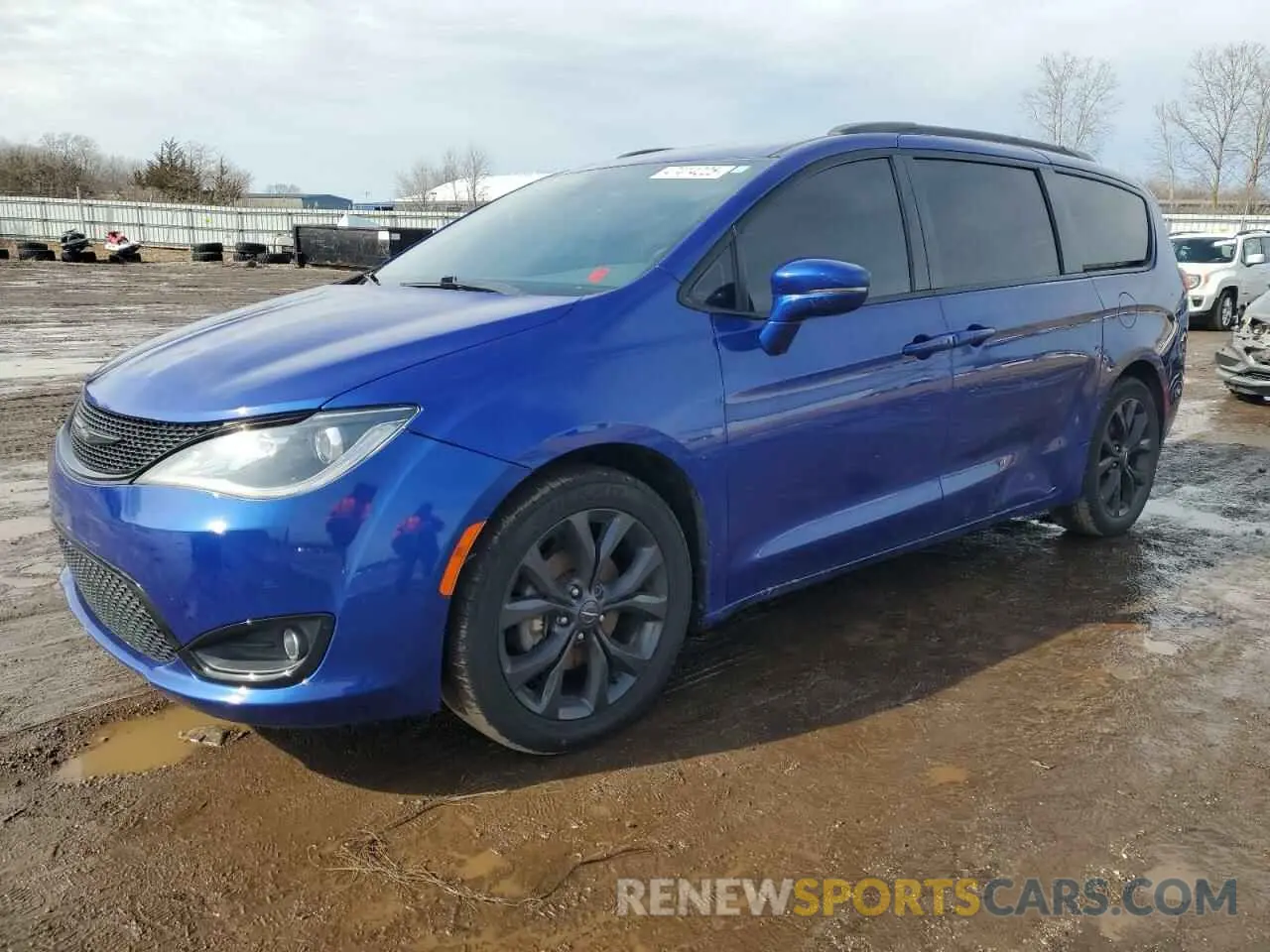 1 Фотография поврежденного автомобиля 2C4RC1GG6KR686870 CHRYSLER PACIFICA 2019