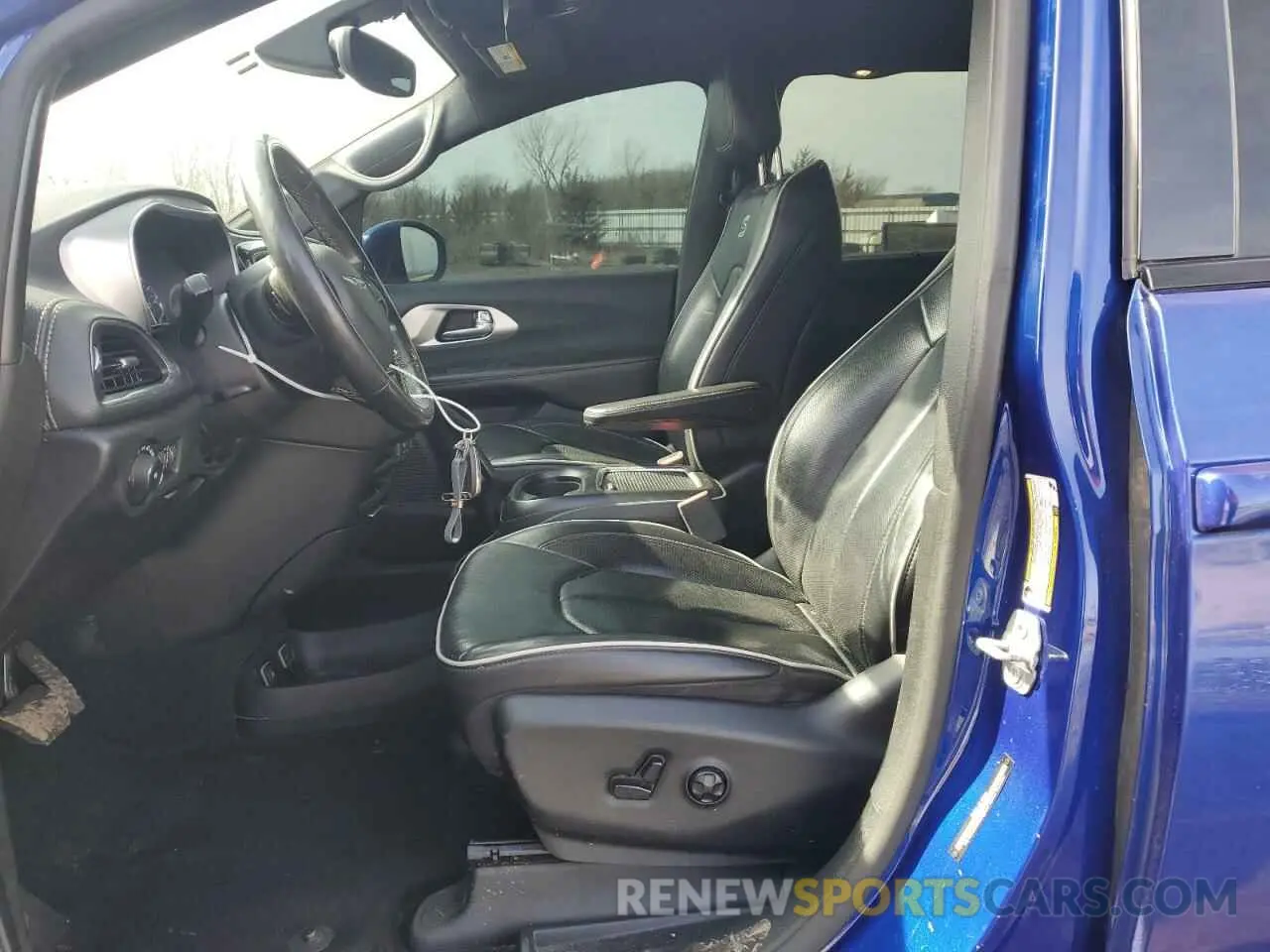 7 Фотография поврежденного автомобиля 2C4RC1GG6KR686870 CHRYSLER PACIFICA 2019