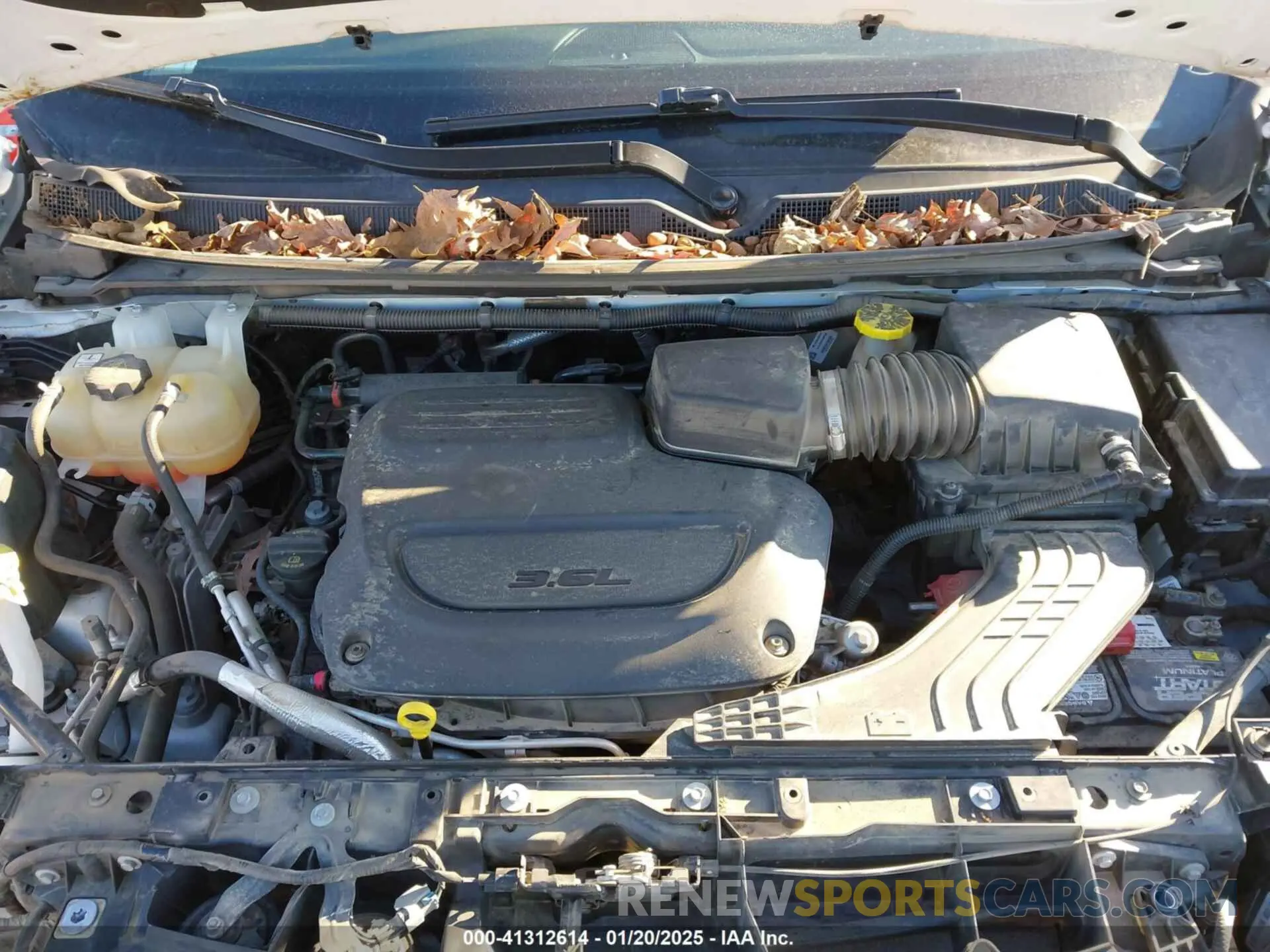 10 Photograph of a damaged car 2C4RC1GG6KR730513 CHRYSLER PACIFICA 2019
