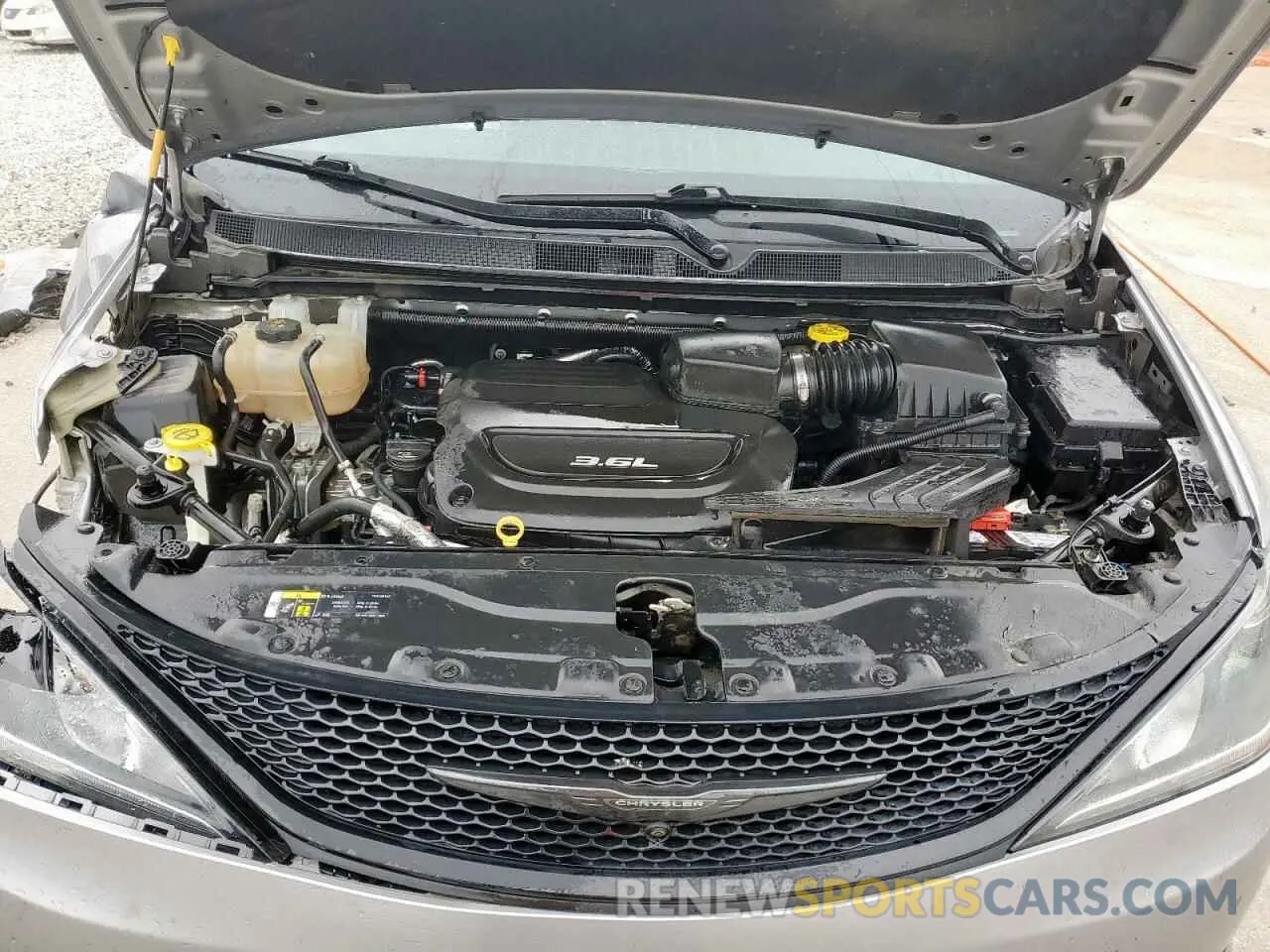 12 Photograph of a damaged car 2C4RC1GG7KR541692 CHRYSLER PACIFICA 2019