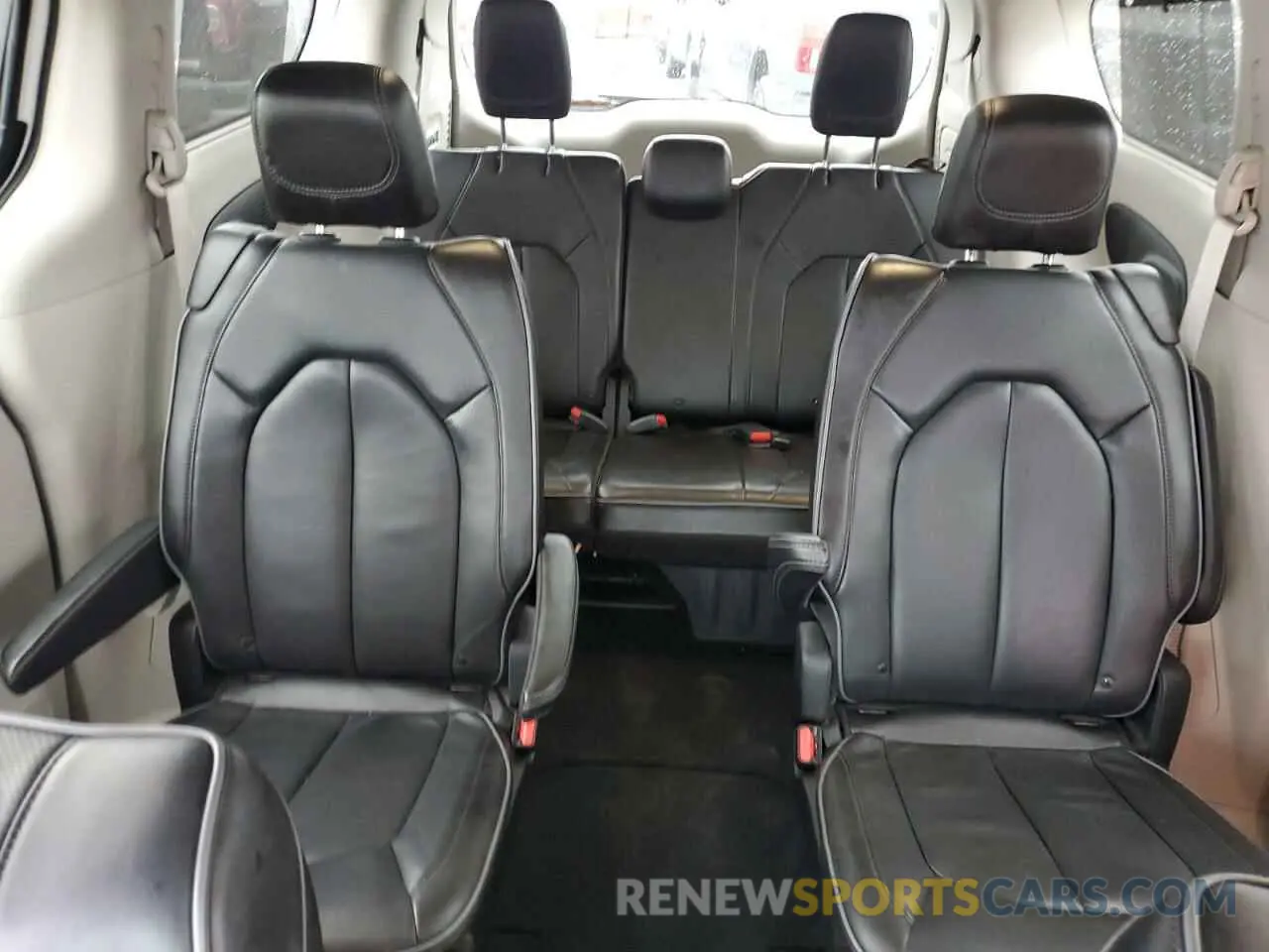 10 Фотография поврежденного автомобиля 2C4RC1GG9KR741411 CHRYSLER PACIFICA 2019