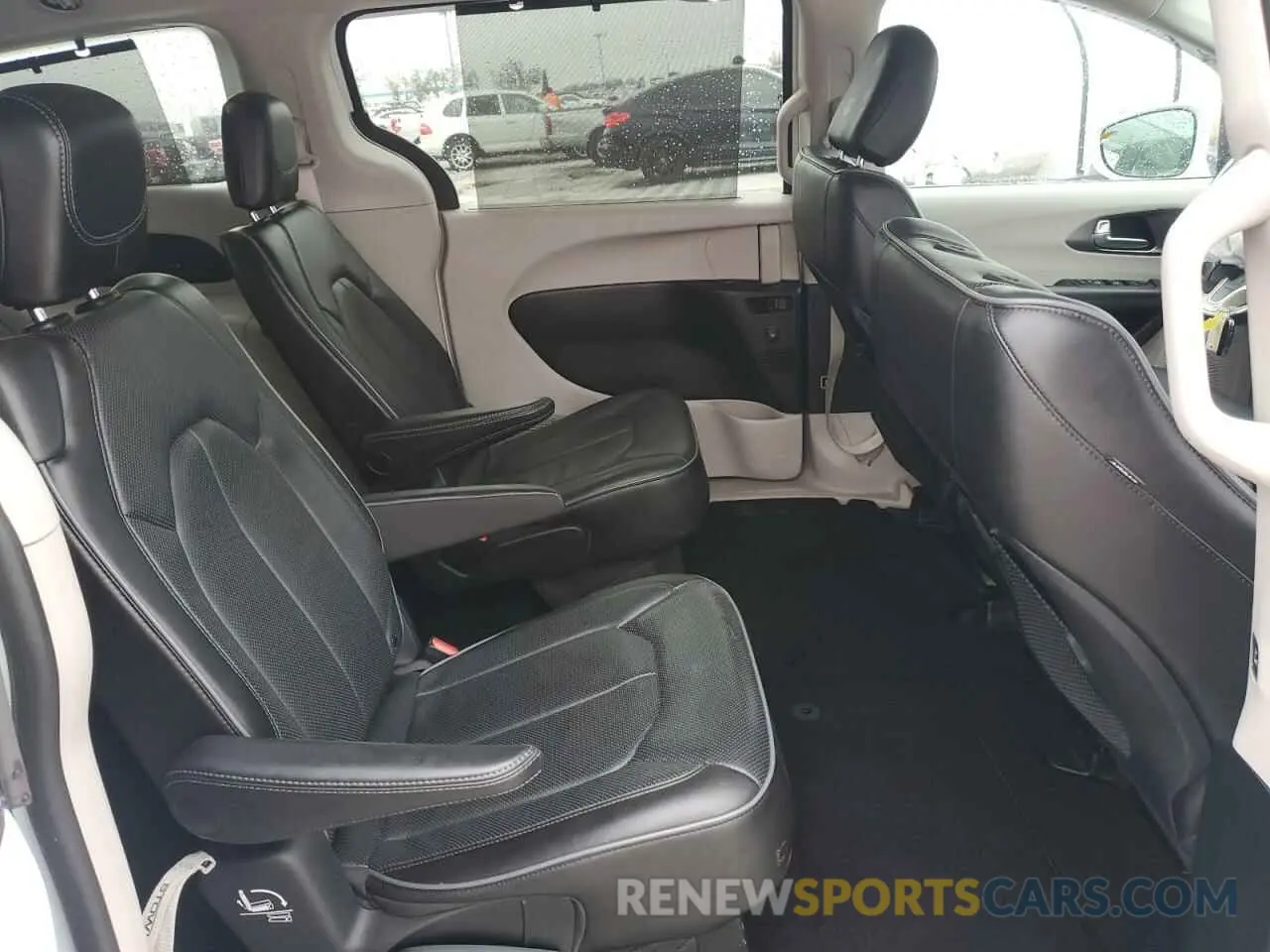 11 Фотография поврежденного автомобиля 2C4RC1GG9KR741411 CHRYSLER PACIFICA 2019