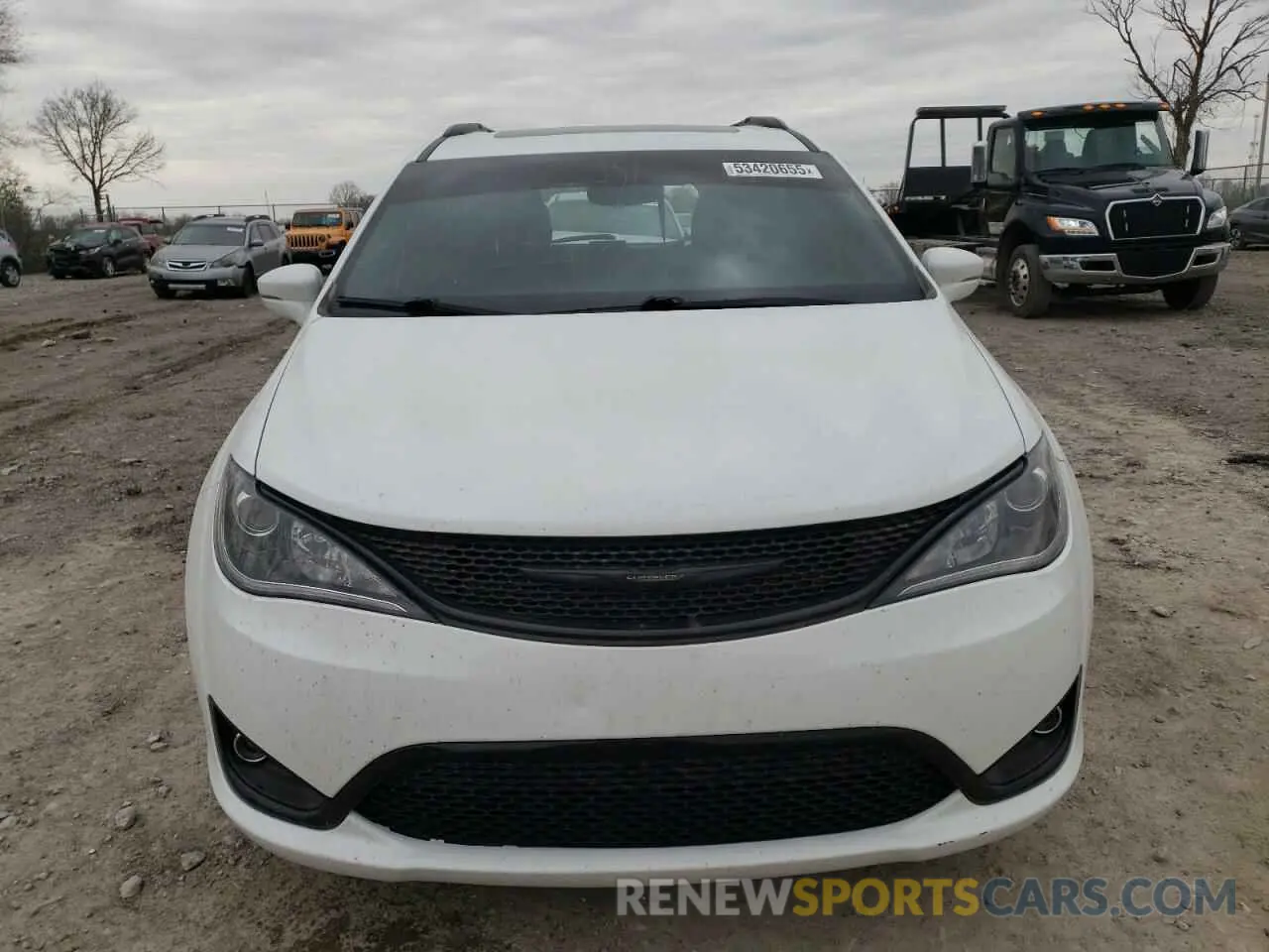 5 Photograph of a damaged car 2C4RC1GGXKR681574 CHRYSLER PACIFICA 2019