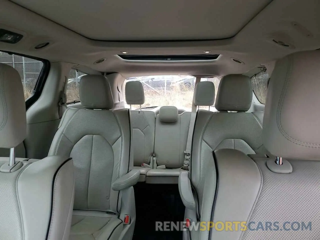 10 Фотография поврежденного автомобиля 2C4RC1N72KR533017 CHRYSLER PACIFICA 2019