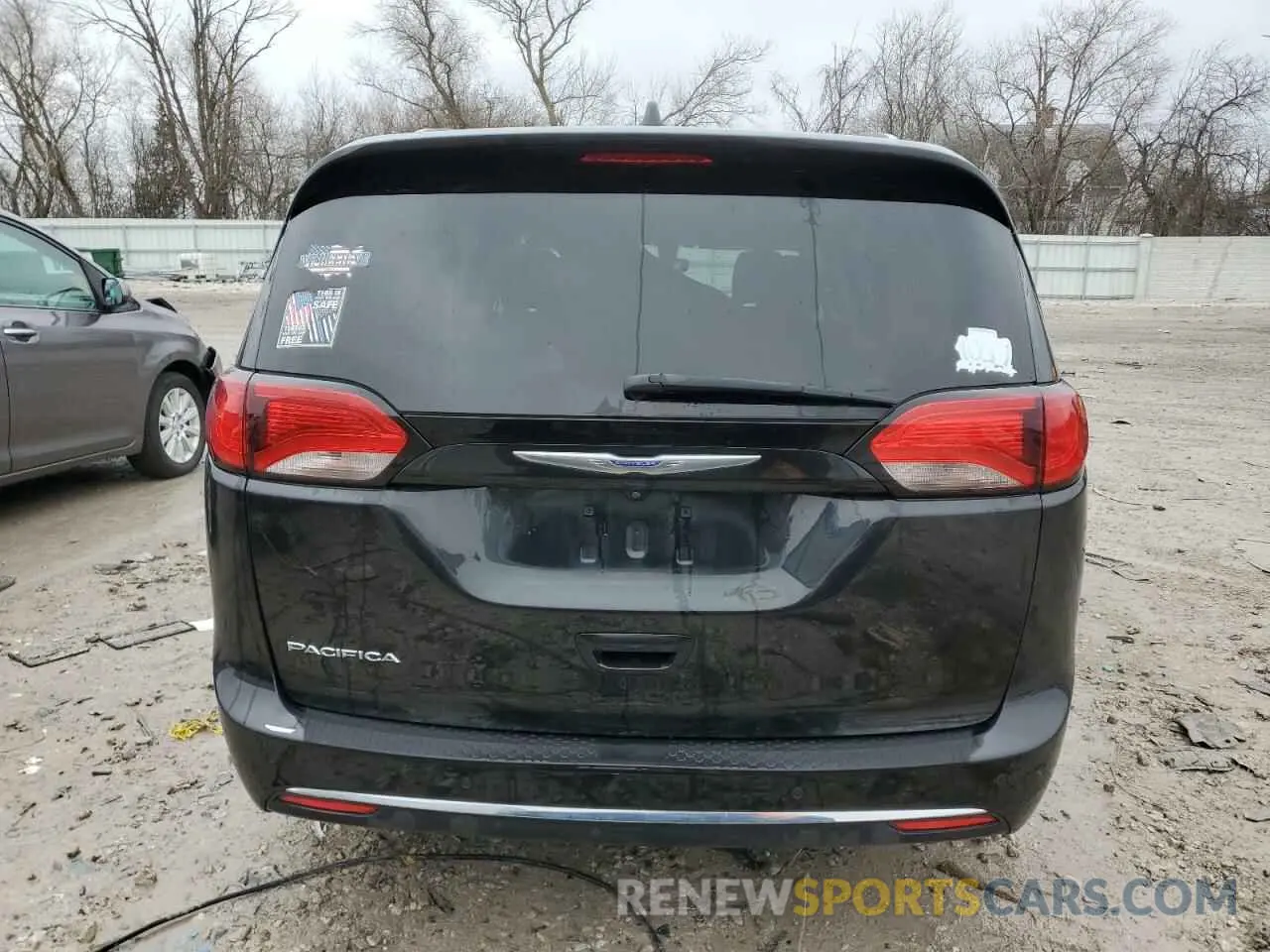 6 Фотография поврежденного автомобиля 2C4RC1BG0LR109468 CHRYSLER PACIFICA 2020
