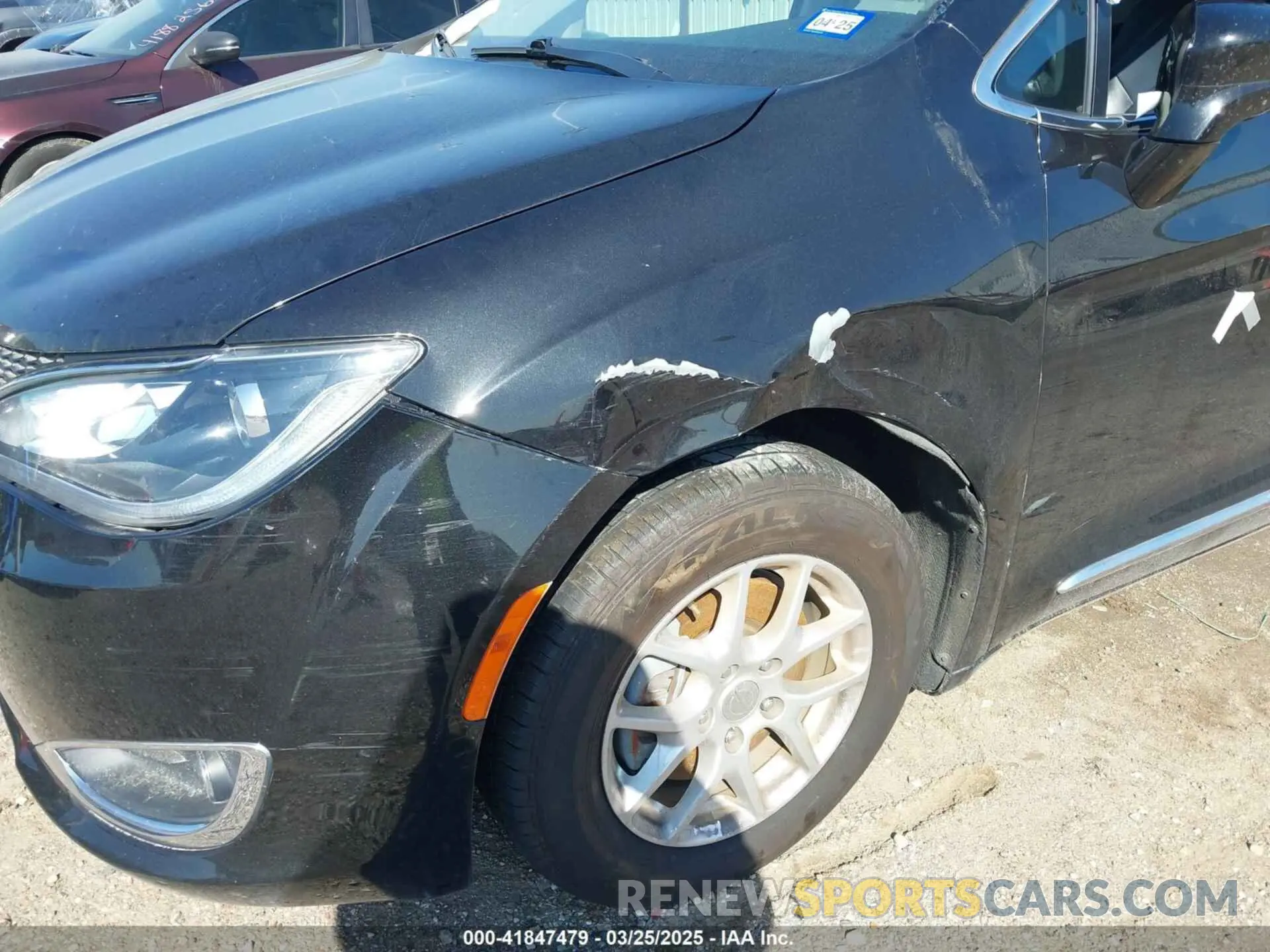 6 Photograph of a damaged car 2C4RC1BG0LR276333 CHRYSLER PACIFICA 2020
