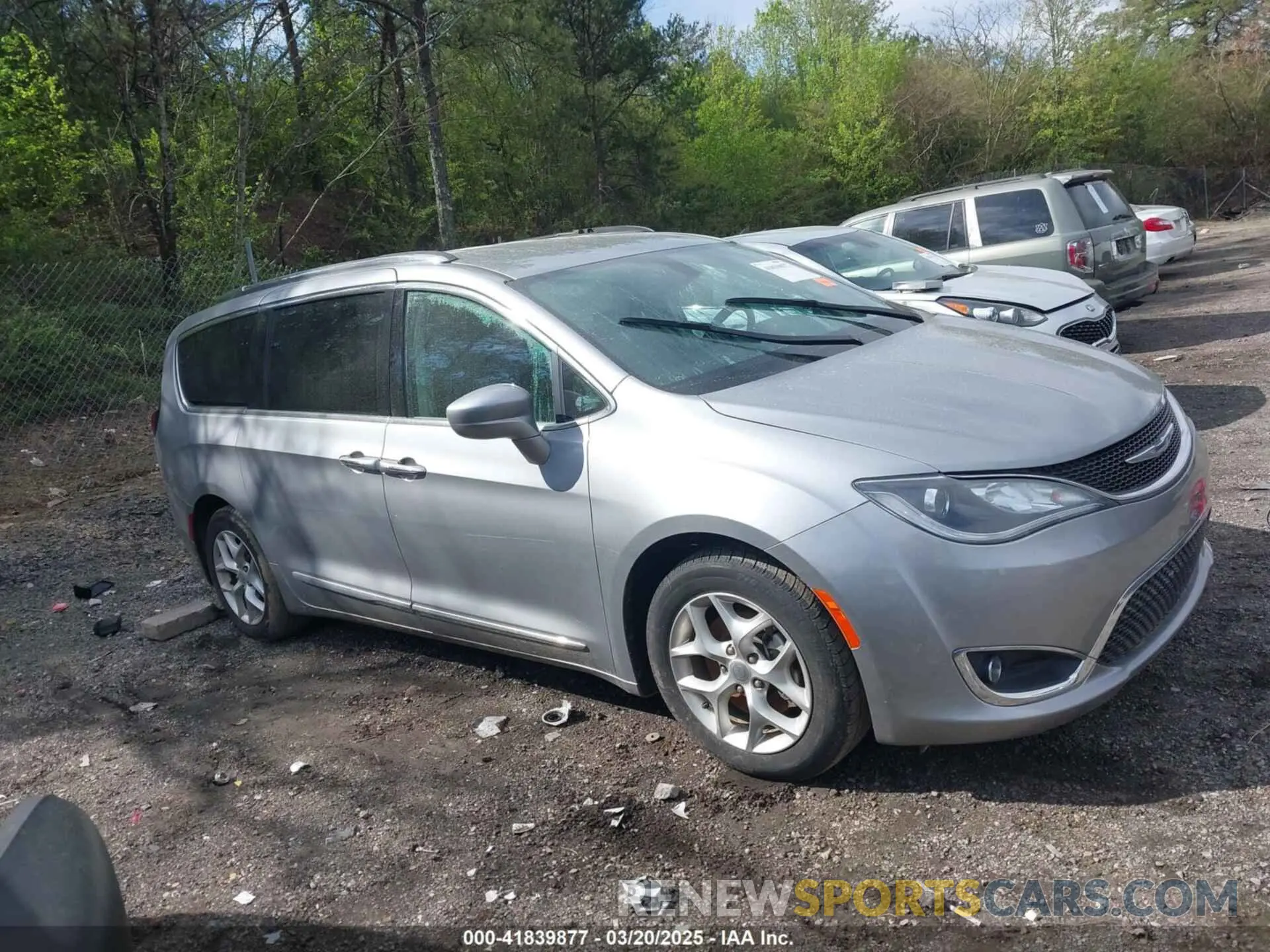 13 Photograph of a damaged car 2C4RC1BG1LR114193 CHRYSLER PACIFICA 2020