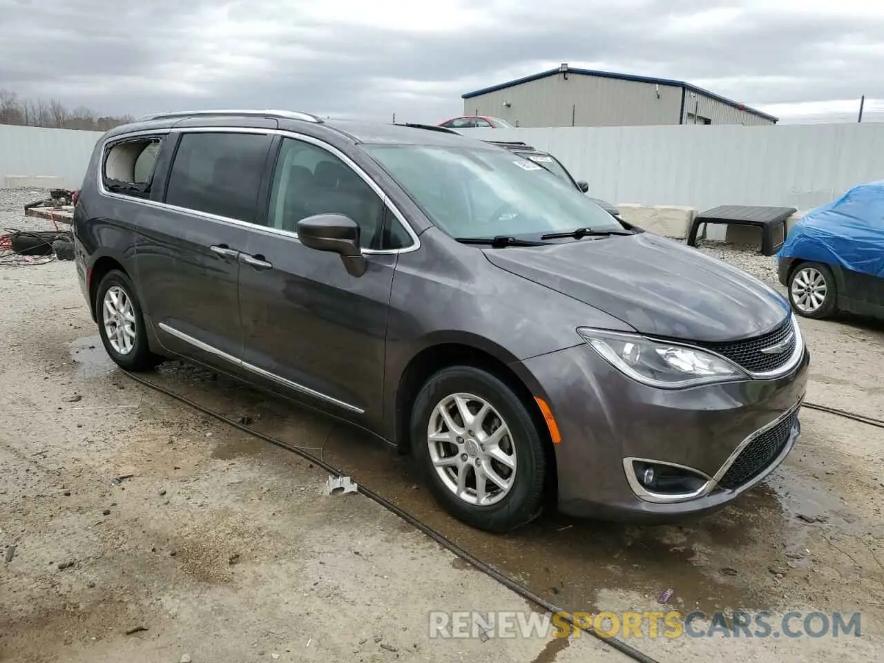 4 Photograph of a damaged car 2C4RC1BG1LR125310 CHRYSLER PACIFICA 2020