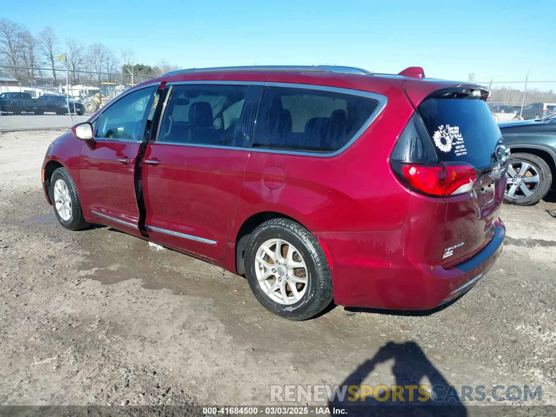 3 Photograph of a damaged car 2C4RC1BG1LR133424 CHRYSLER PACIFICA 2020