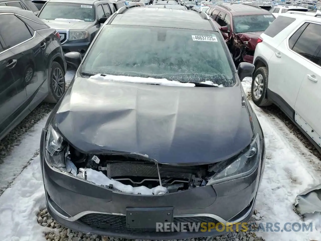 5 Photograph of a damaged car 2C4RC1BG1LR133648 CHRYSLER PACIFICA 2020