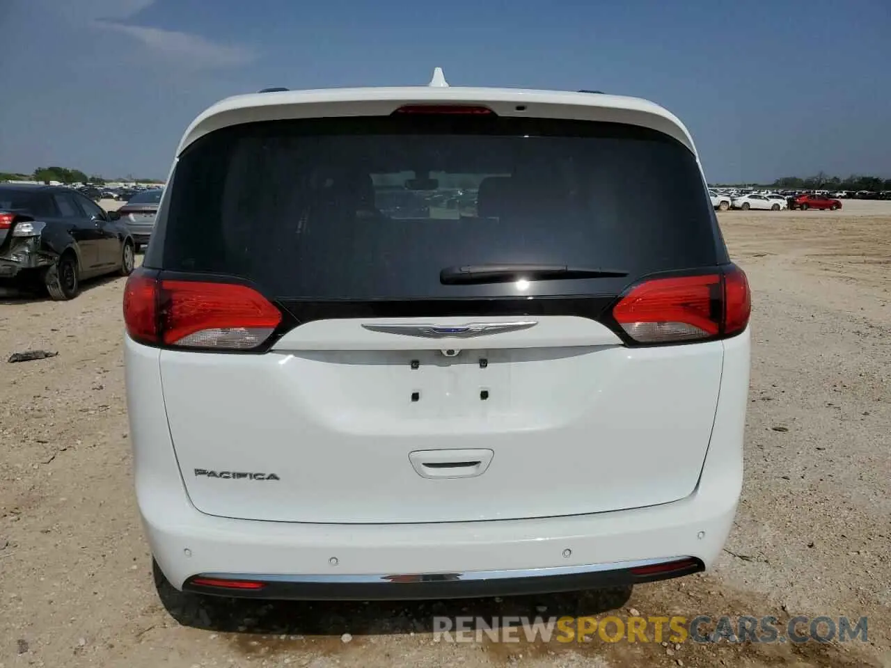 6 Photograph of a damaged car 2C4RC1BG1LR250341 CHRYSLER PACIFICA 2020