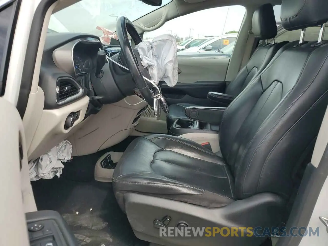 7 Photograph of a damaged car 2C4RC1BG1LR250341 CHRYSLER PACIFICA 2020