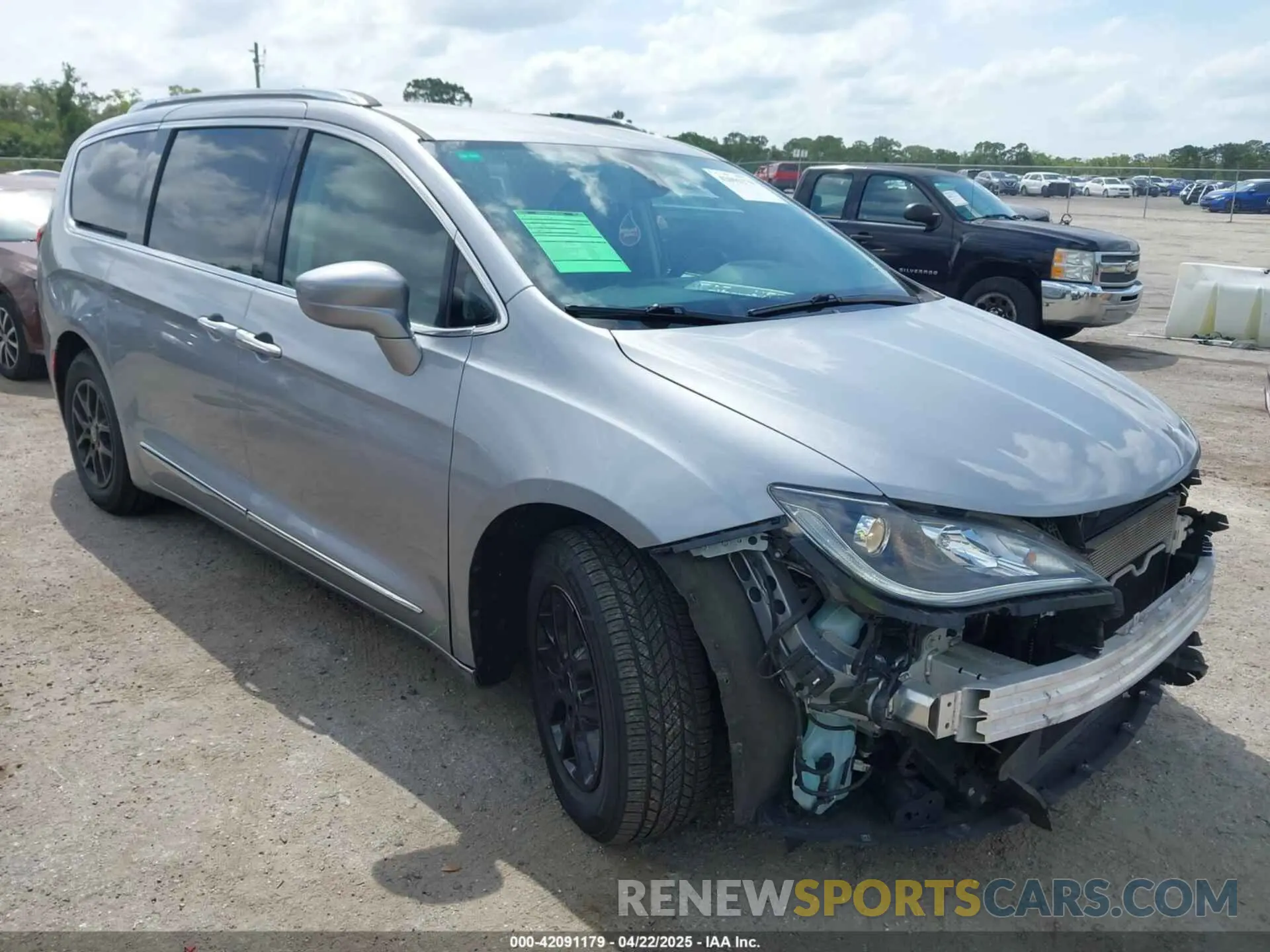 1 Photograph of a damaged car 2C4RC1BG1LR268936 CHRYSLER PACIFICA 2020