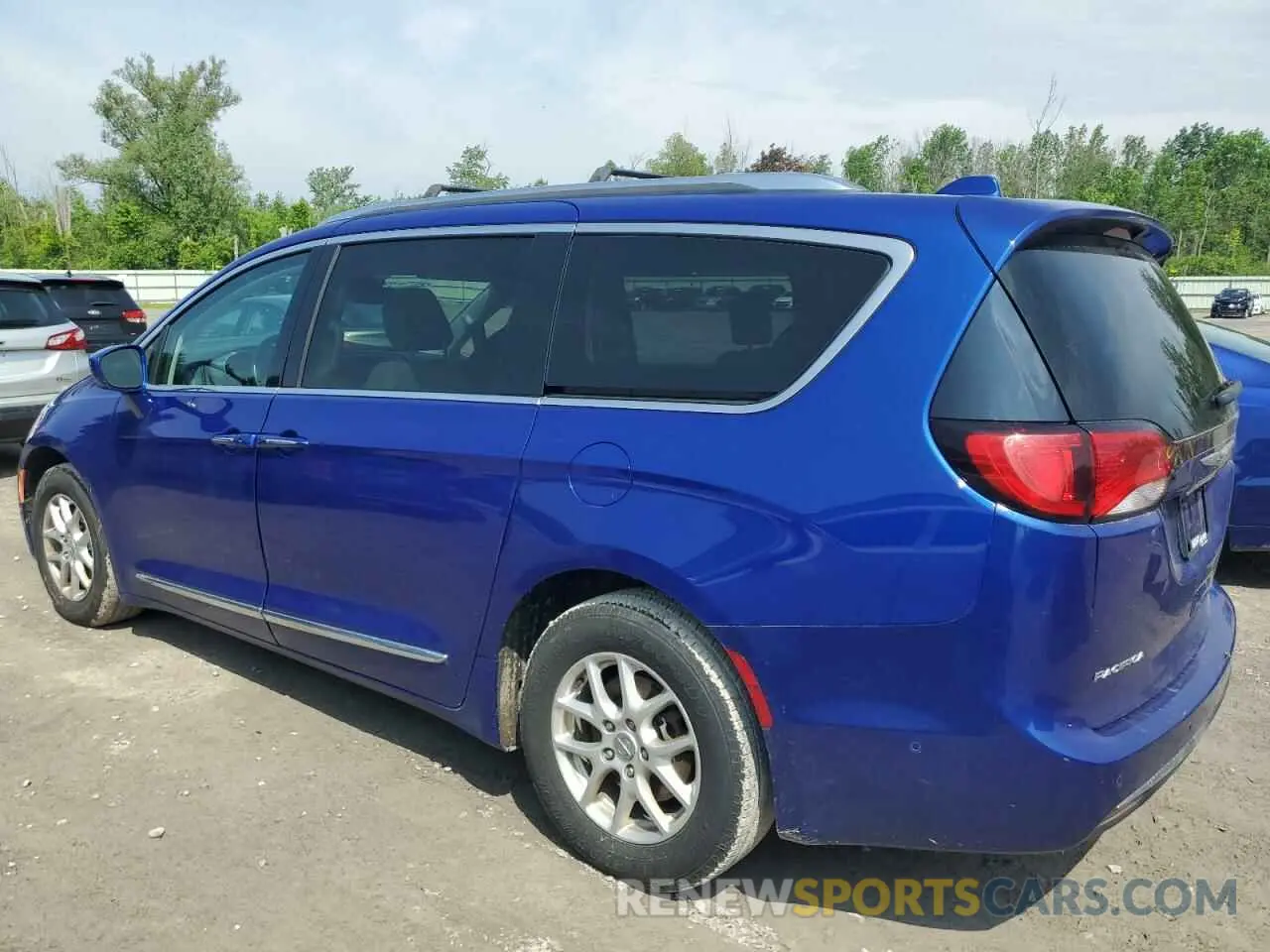 2 Photograph of a damaged car 2C4RC1BG2LR103350 CHRYSLER PACIFICA 2020