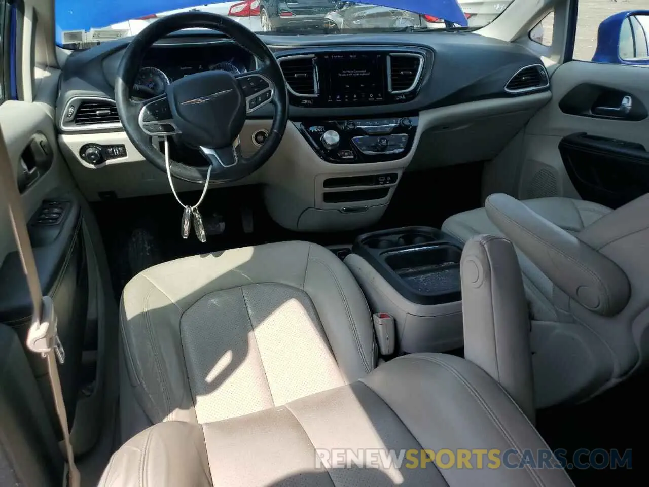 7 Photograph of a damaged car 2C4RC1BG2LR103350 CHRYSLER PACIFICA 2020
