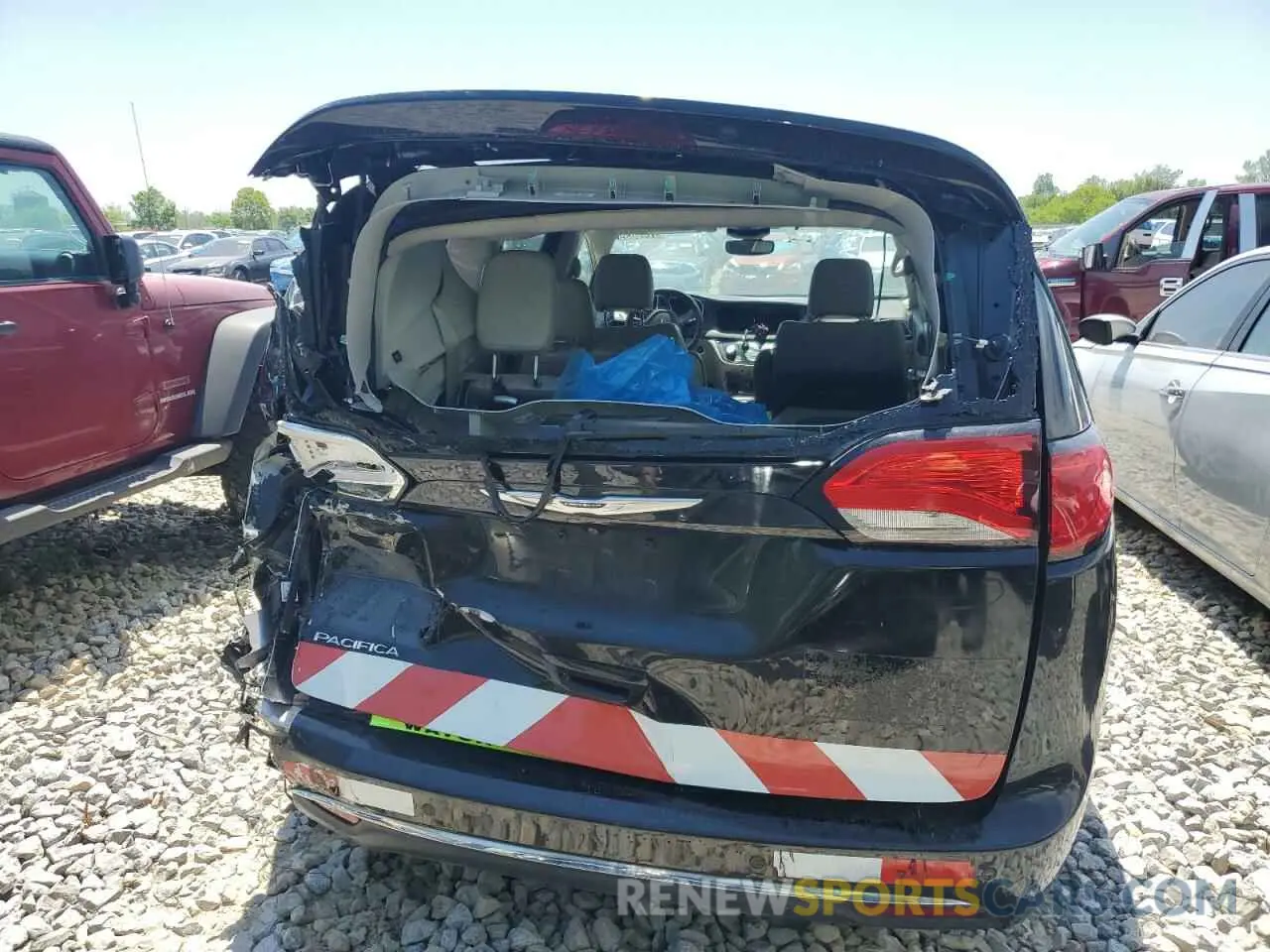 6 Фотография поврежденного автомобиля 2C4RC1BG2LR115059 CHRYSLER PACIFICA 2020