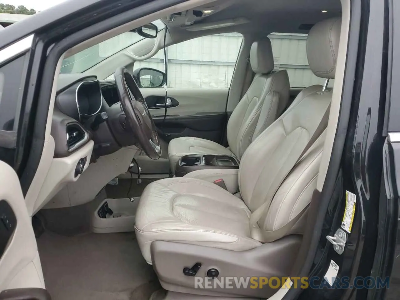 7 Фотография поврежденного автомобиля 2C4RC1BG2LR115059 CHRYSLER PACIFICA 2020