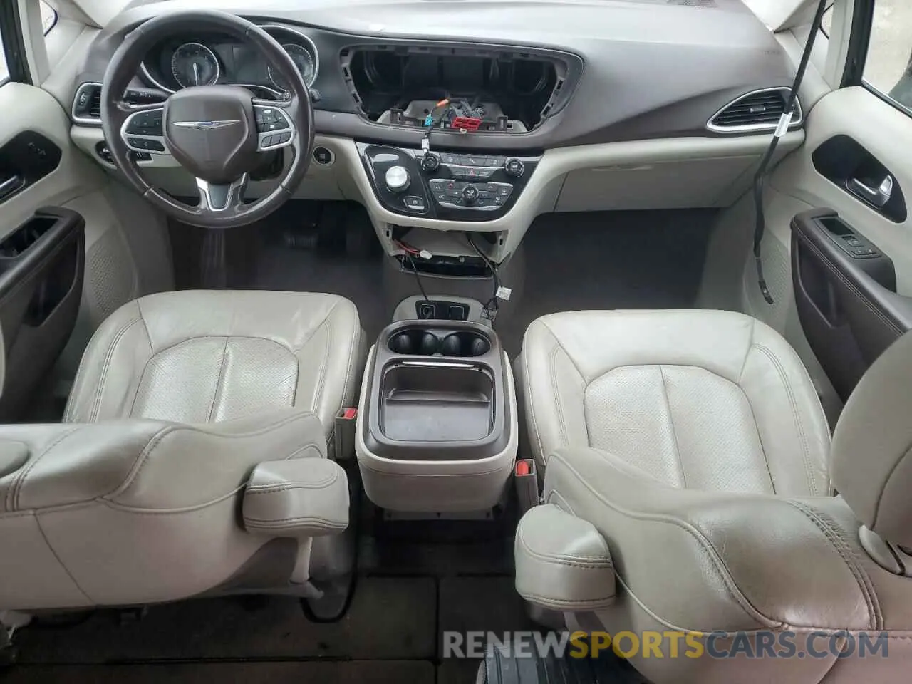 8 Фотография поврежденного автомобиля 2C4RC1BG2LR115059 CHRYSLER PACIFICA 2020