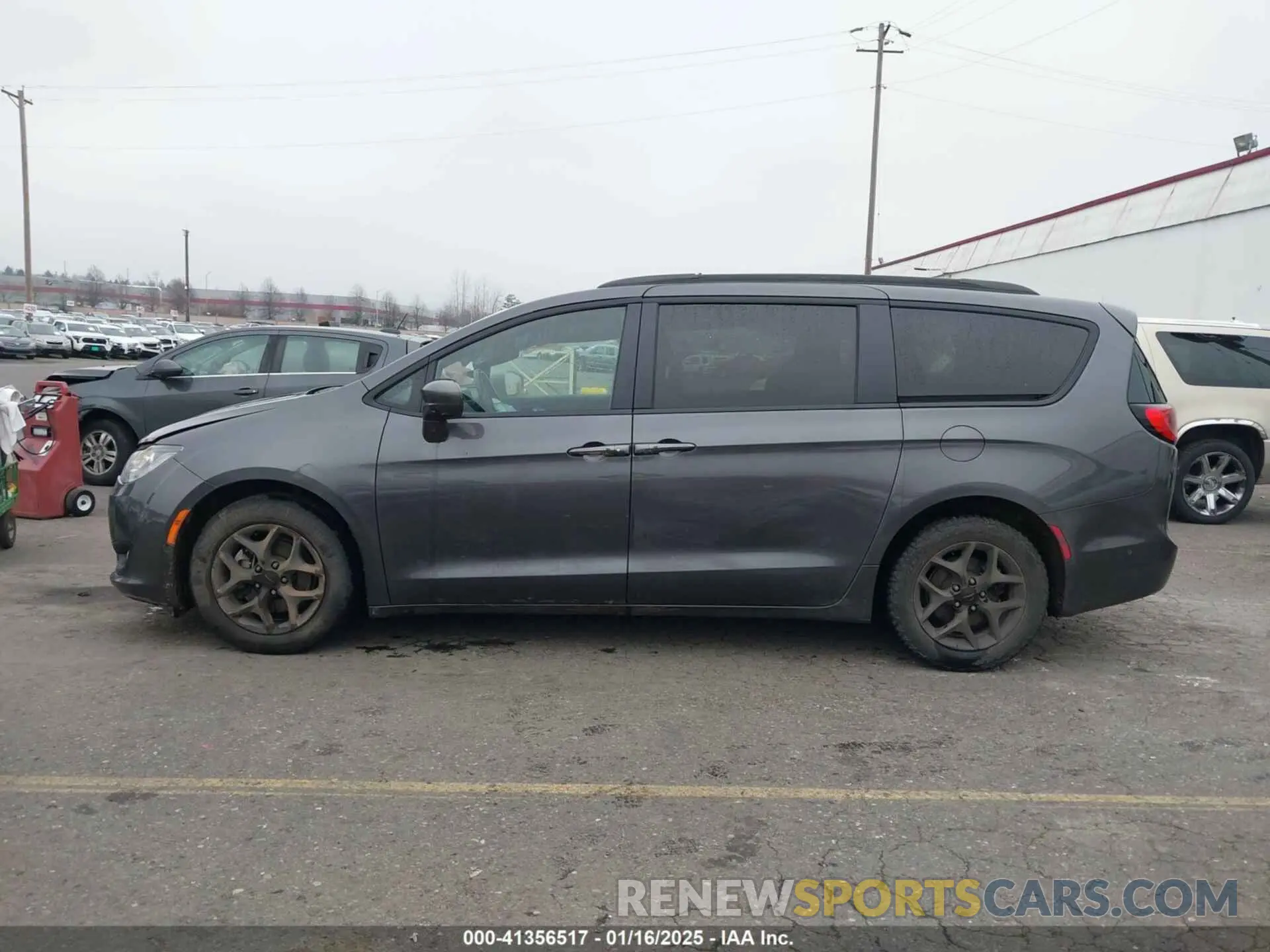 14 Фотография поврежденного автомобиля 2C4RC1BG2LR232866 CHRYSLER PACIFICA 2020