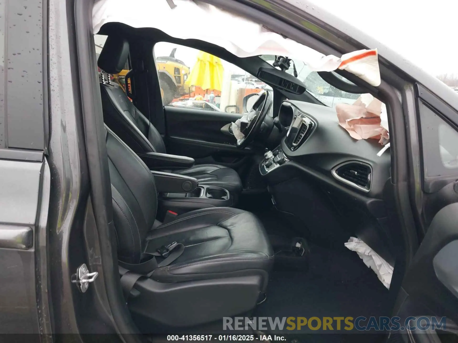 5 Фотография поврежденного автомобиля 2C4RC1BG2LR232866 CHRYSLER PACIFICA 2020
