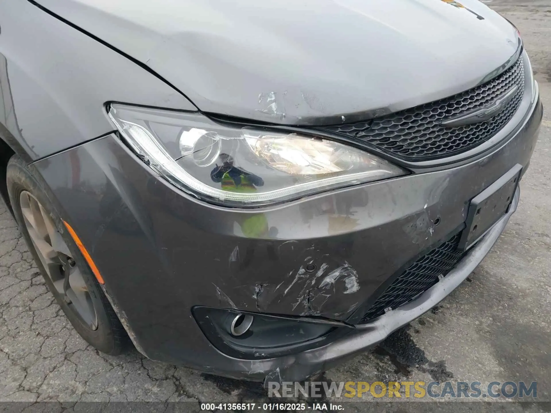 6 Фотография поврежденного автомобиля 2C4RC1BG2LR232866 CHRYSLER PACIFICA 2020