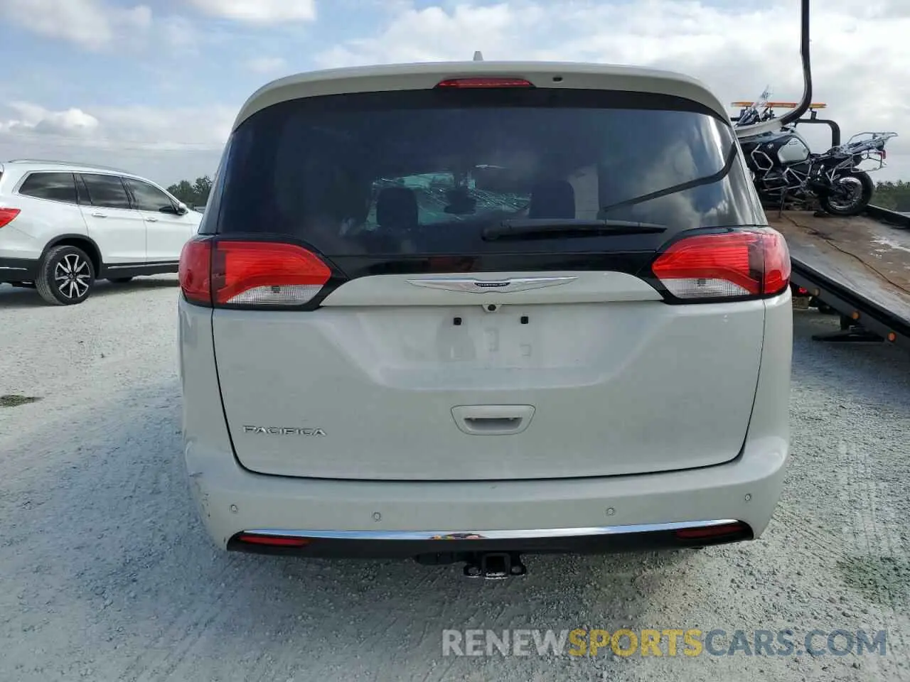 6 Фотография поврежденного автомобиля 2C4RC1BG2LR240028 CHRYSLER PACIFICA 2020