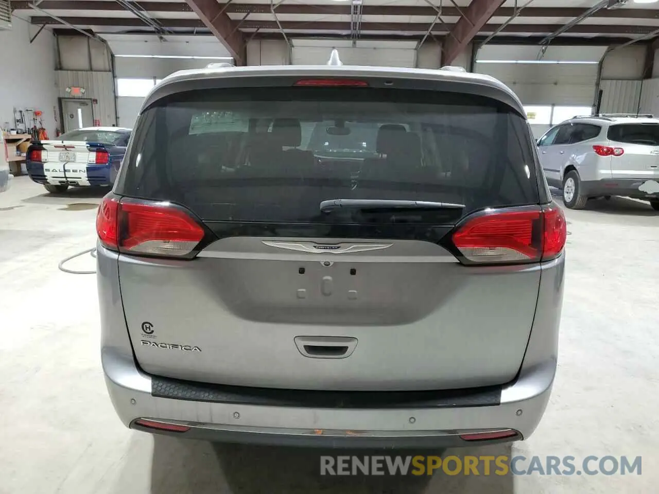 6 Photograph of a damaged car 2C4RC1BG3LR128127 CHRYSLER PACIFICA 2020