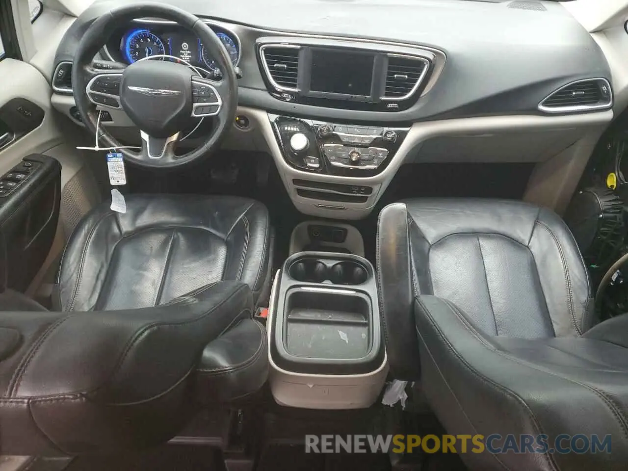 8 Фотография поврежденного автомобиля 2C4RC1BG3LR204980 CHRYSLER PACIFICA 2020