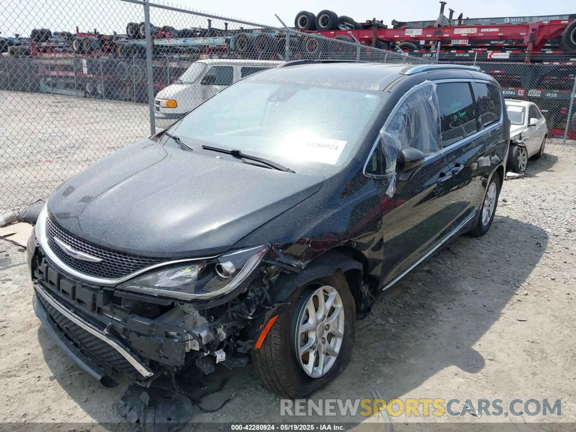 6 Photograph of a damaged car 2C4RC1BG4LR103608 CHRYSLER PACIFICA 2020