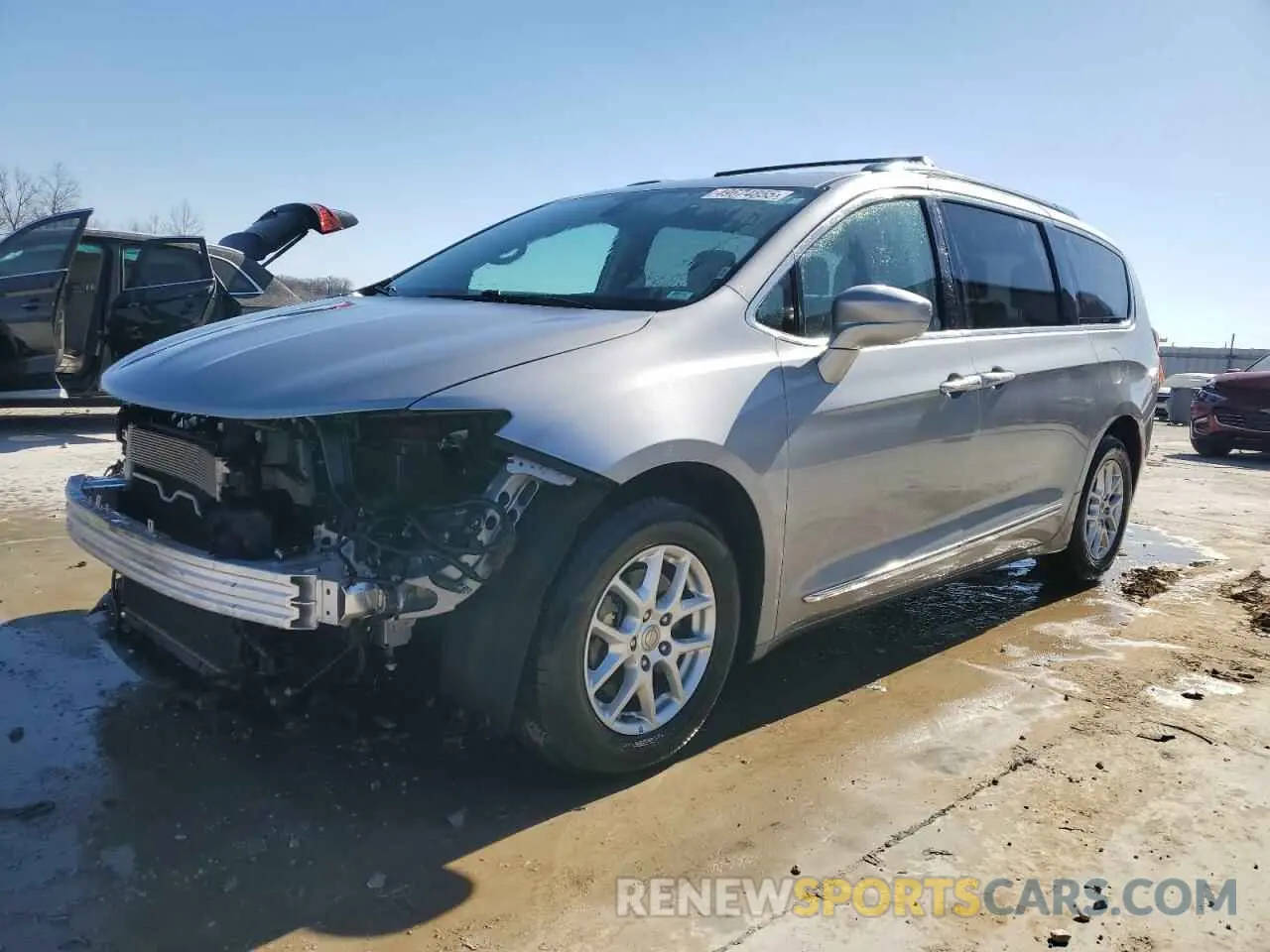 1 Photograph of a damaged car 2C4RC1BG4LR120358 CHRYSLER PACIFICA 2020