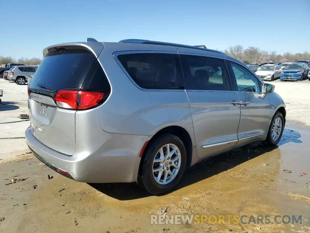 3 Photograph of a damaged car 2C4RC1BG4LR120358 CHRYSLER PACIFICA 2020