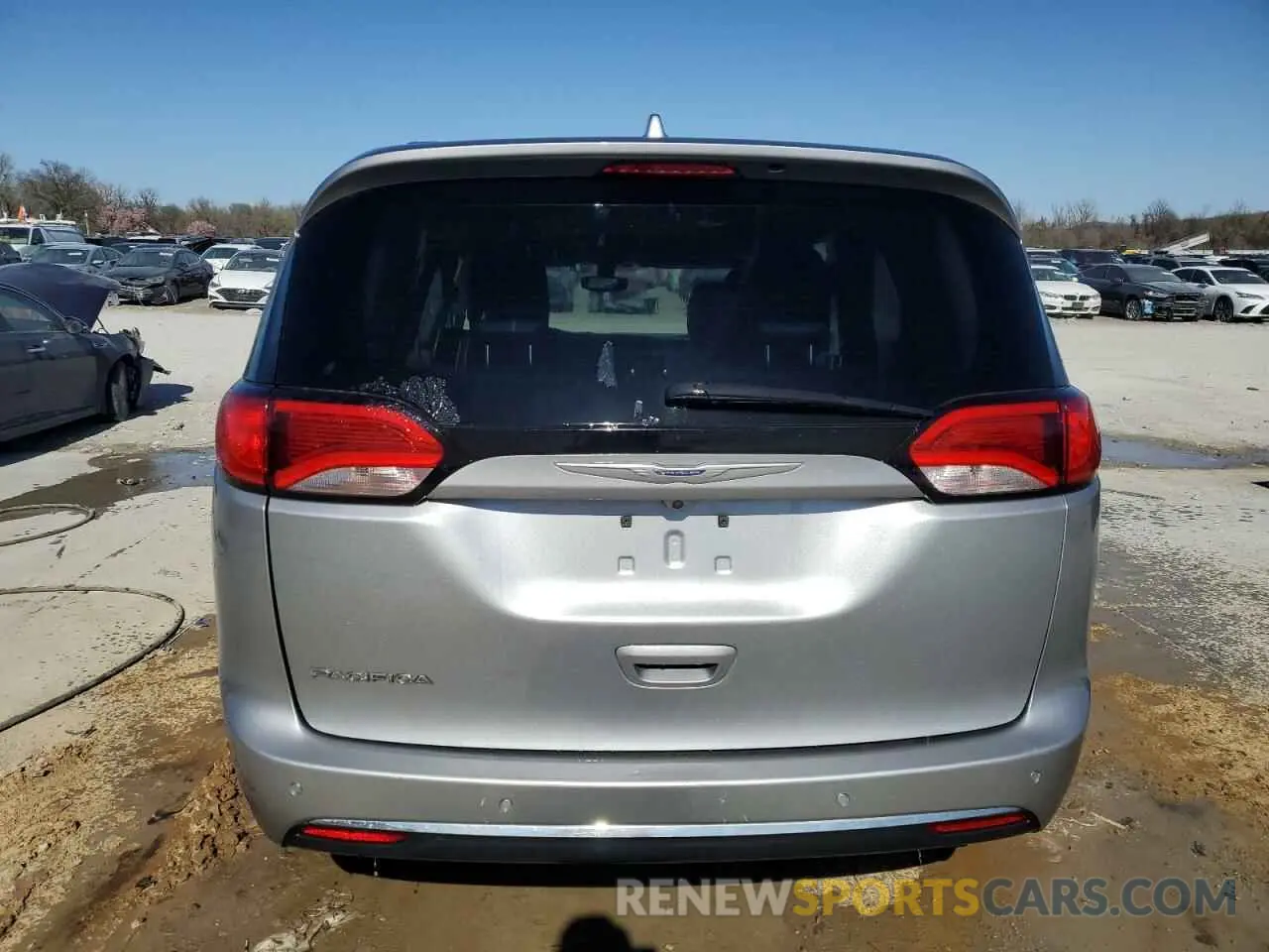 6 Photograph of a damaged car 2C4RC1BG4LR120358 CHRYSLER PACIFICA 2020