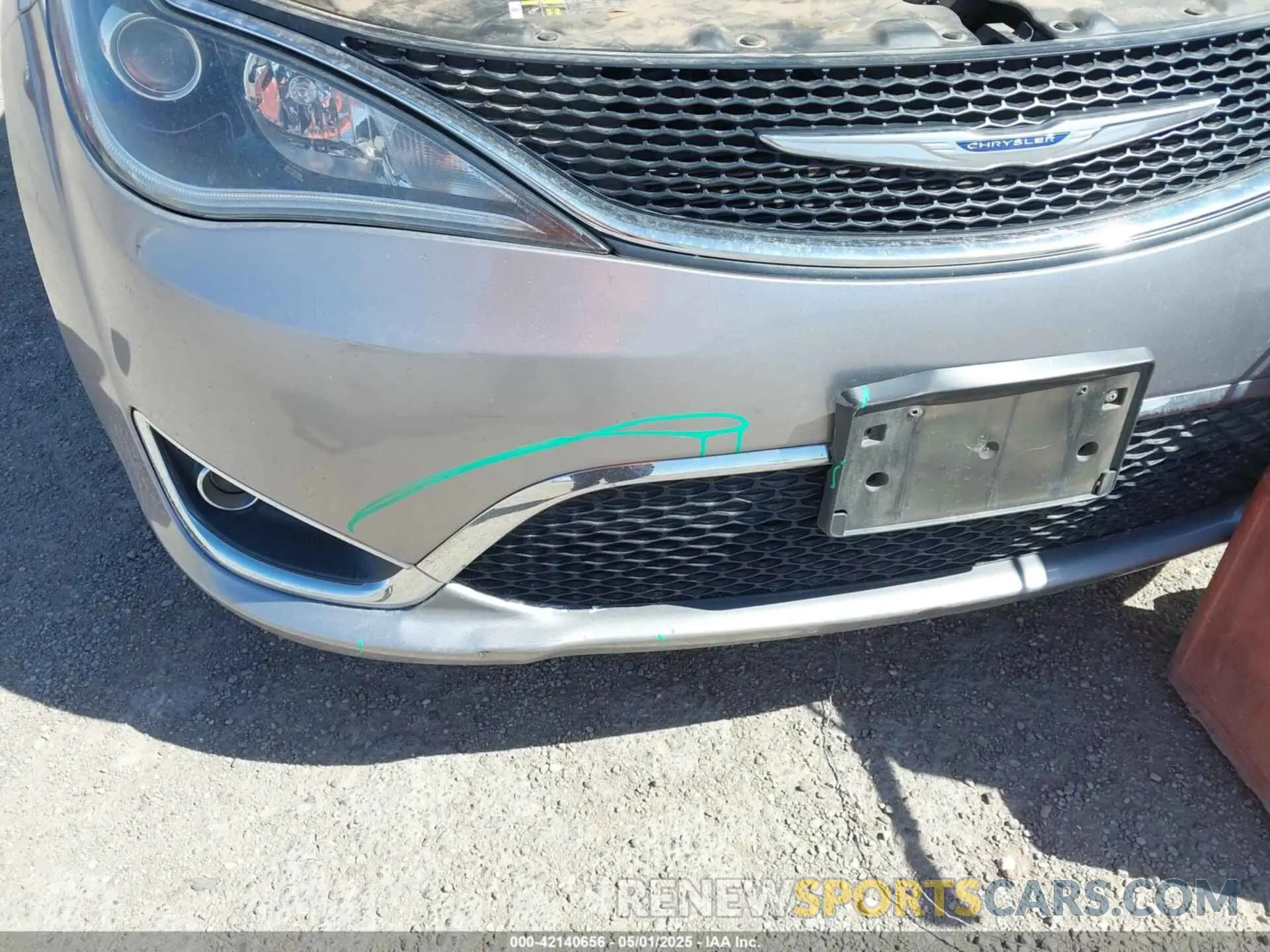 6 Photograph of a damaged car 2C4RC1BG4LR272446 CHRYSLER PACIFICA 2020