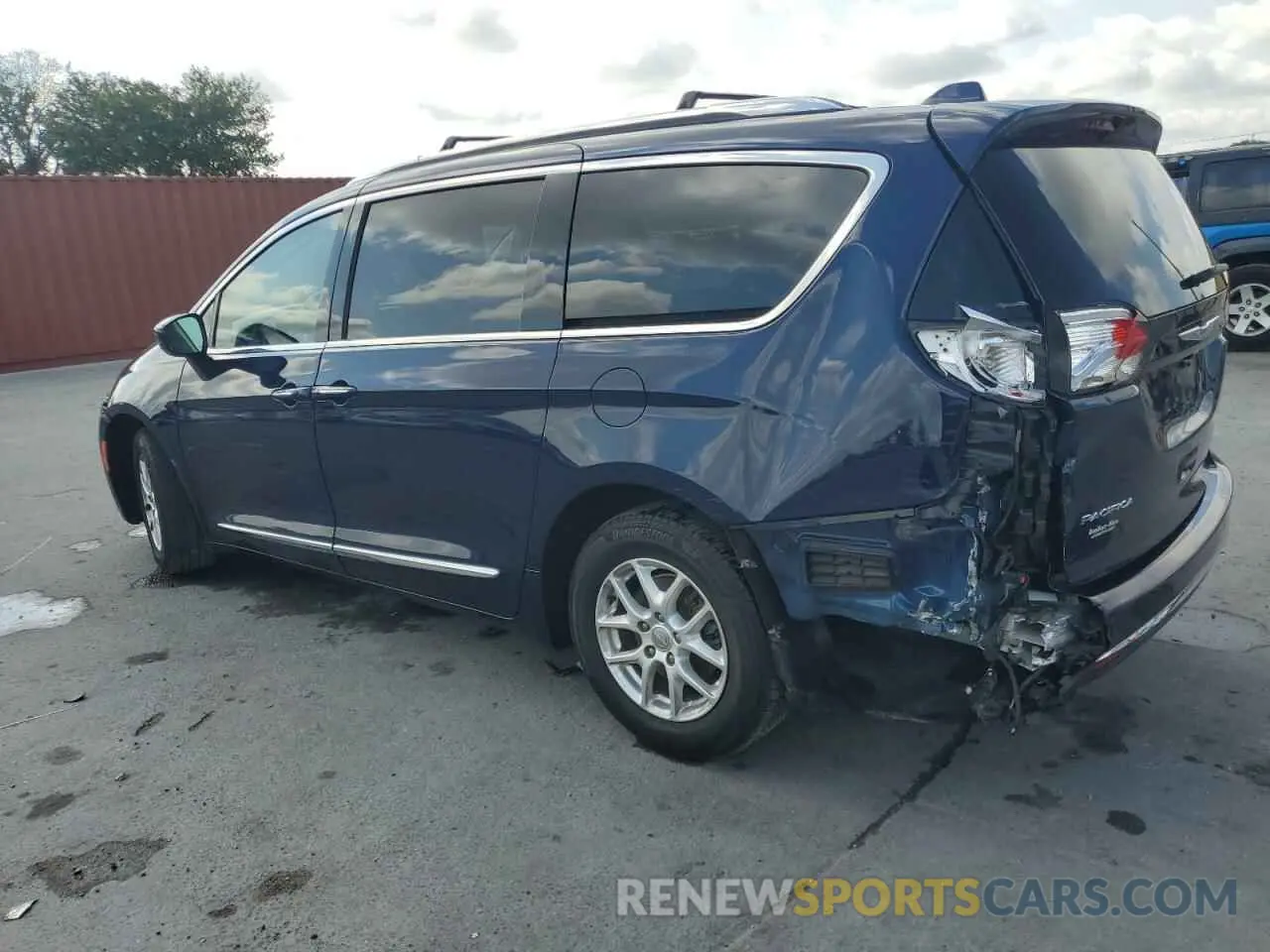 2 Photograph of a damaged car 2C4RC1BG6LR105747 CHRYSLER PACIFICA 2020