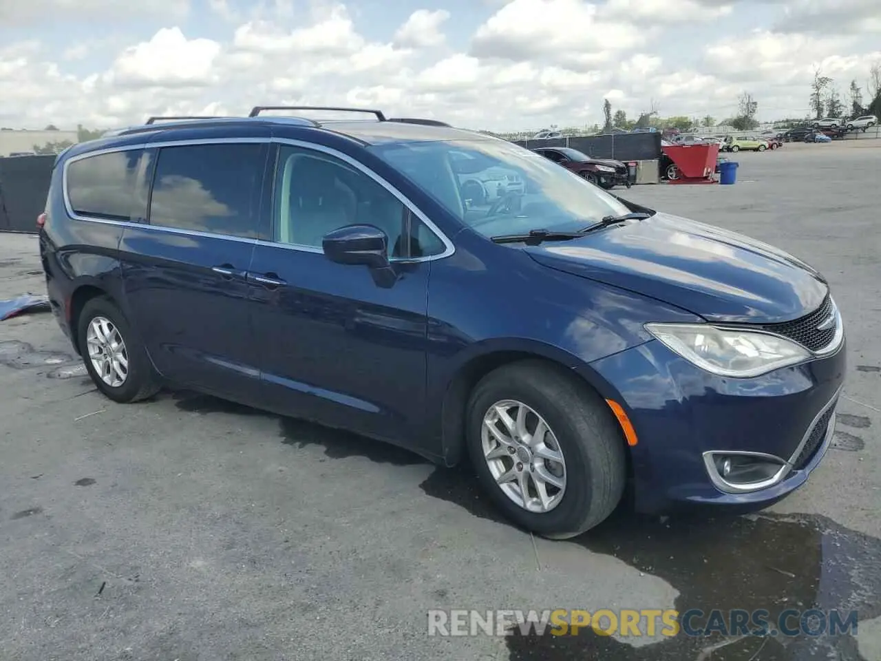 4 Photograph of a damaged car 2C4RC1BG6LR105747 CHRYSLER PACIFICA 2020