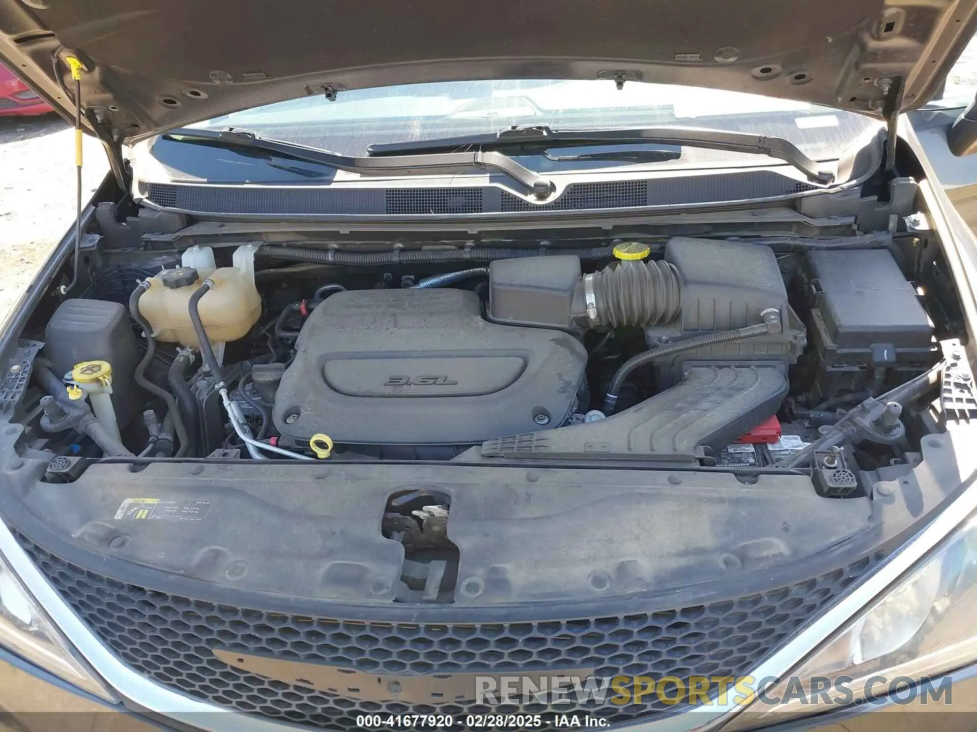10 Фотография поврежденного автомобиля 2C4RC1BG6LR269130 CHRYSLER PACIFICA 2020