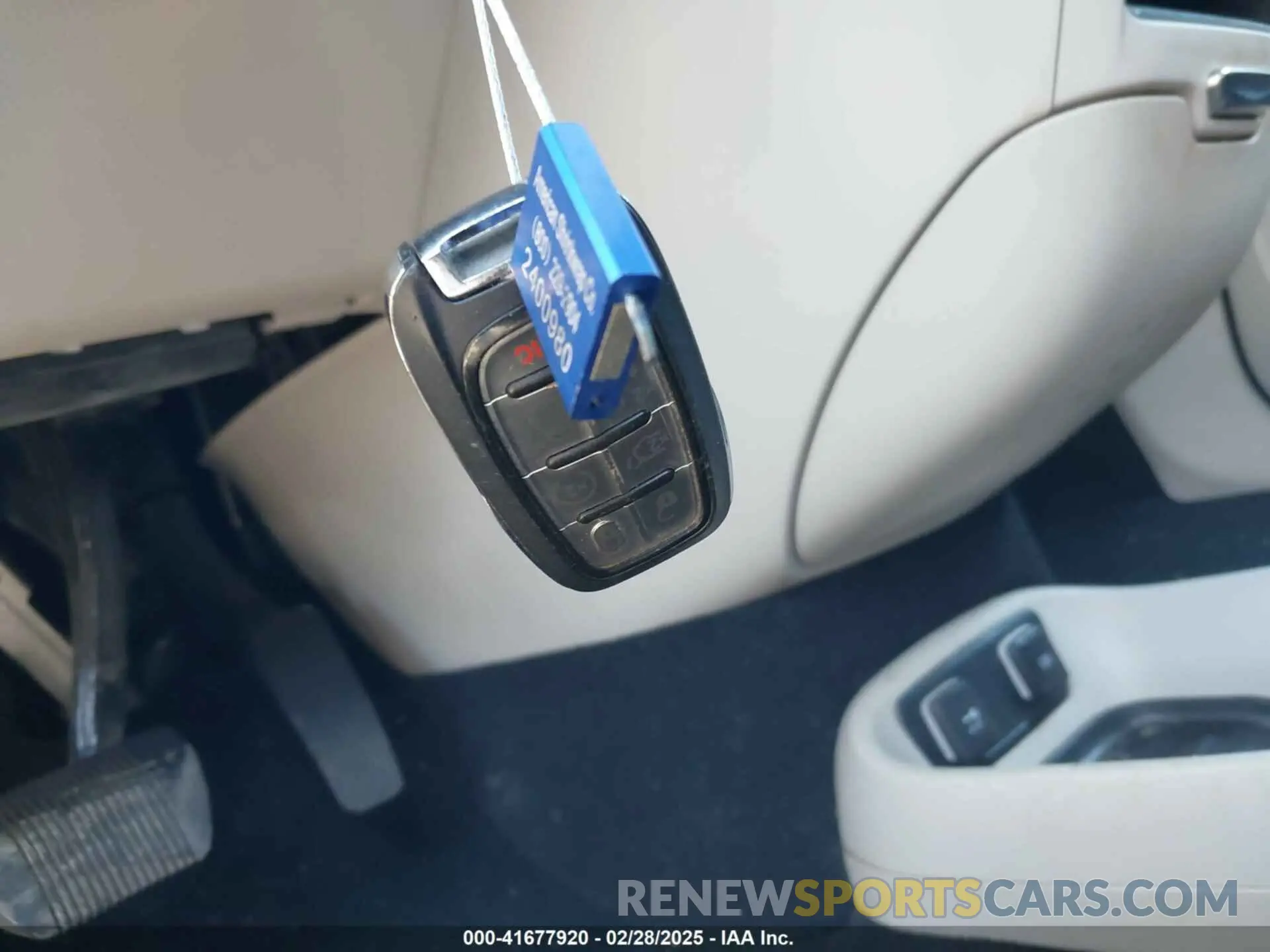 11 Фотография поврежденного автомобиля 2C4RC1BG6LR269130 CHRYSLER PACIFICA 2020