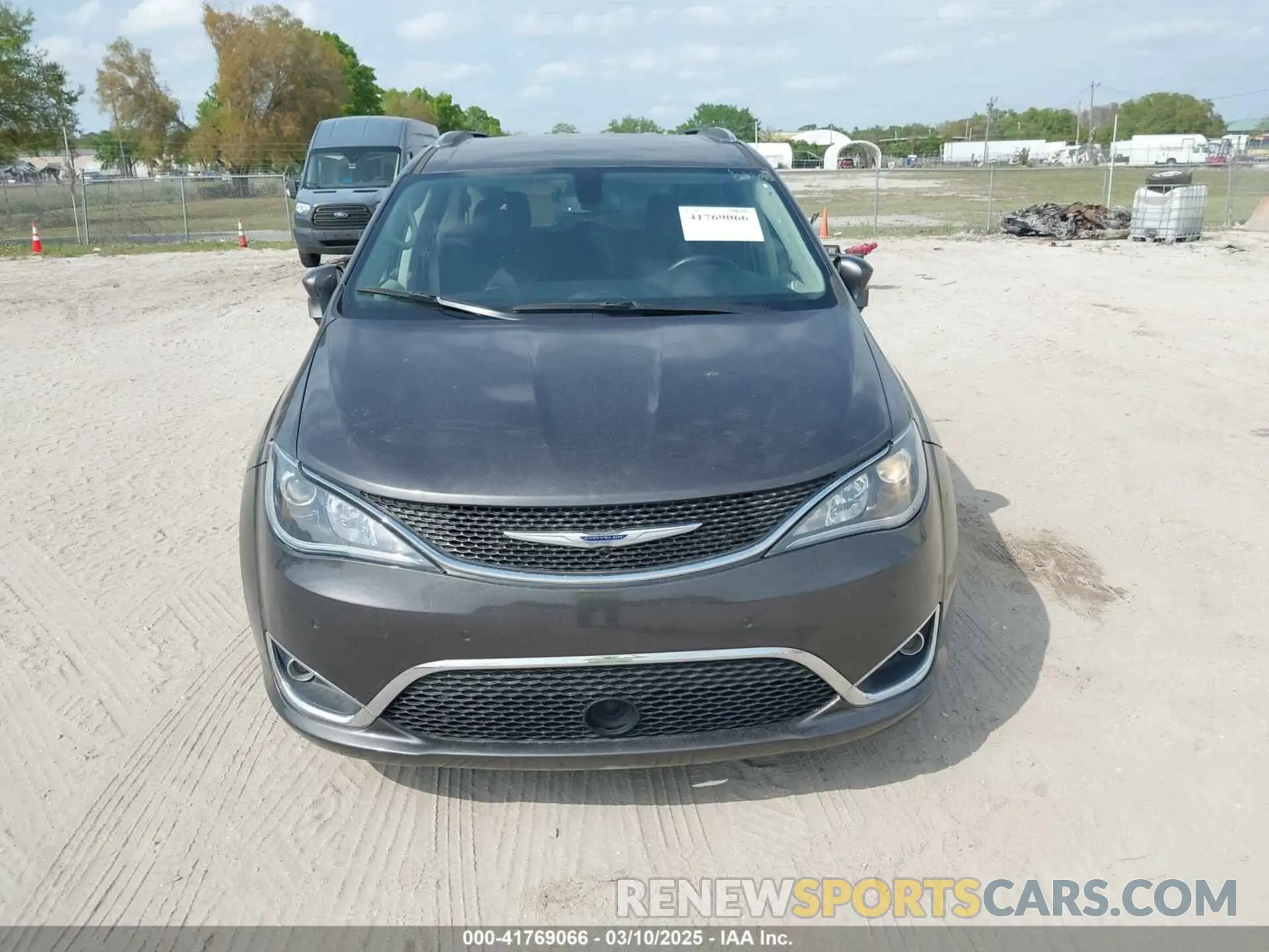6 Фотография поврежденного автомобиля 2C4RC1BG6LR283903 CHRYSLER PACIFICA 2020