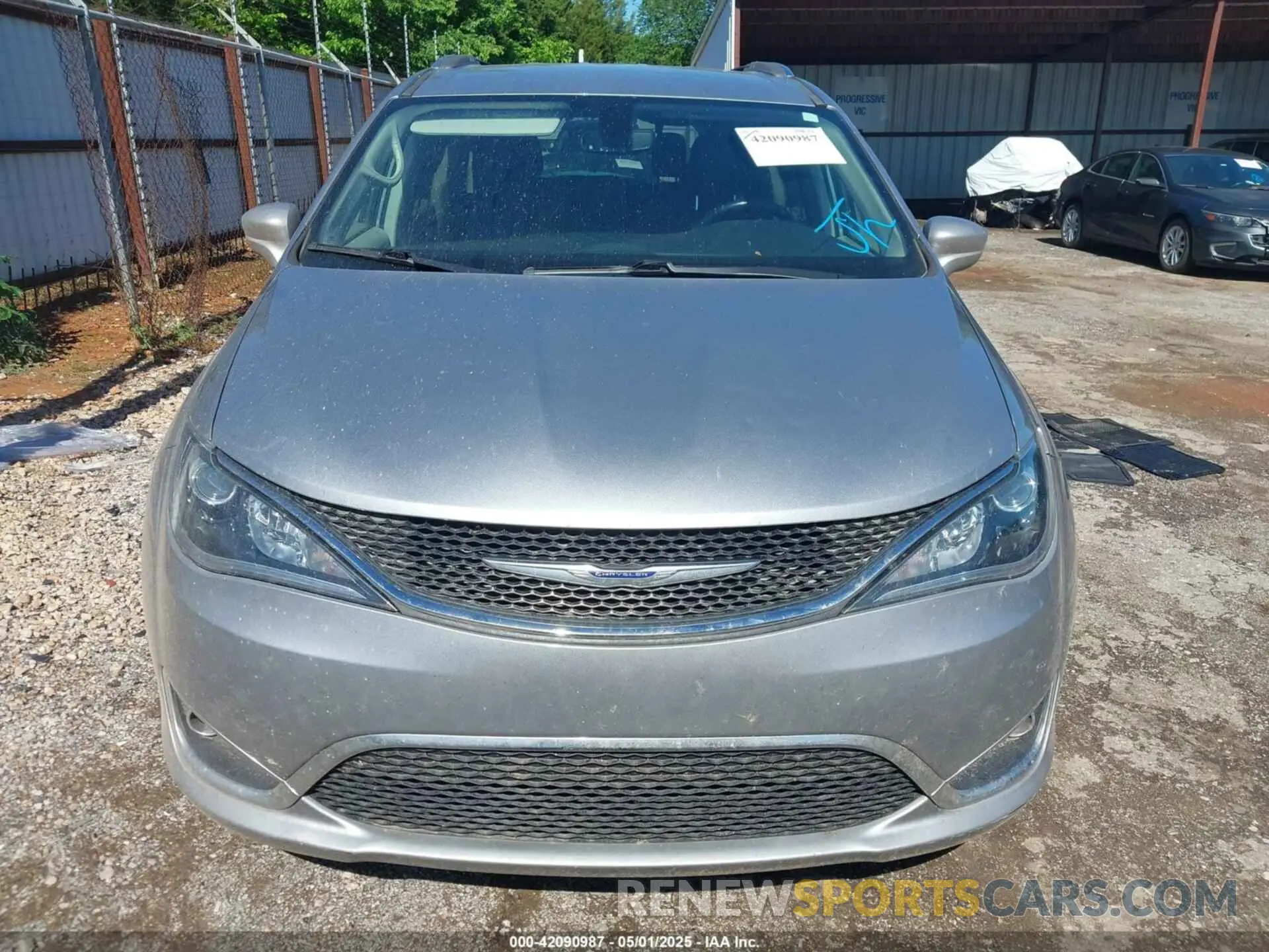 12 Photograph of a damaged car 2C4RC1BG7LR140622 CHRYSLER PACIFICA 2020