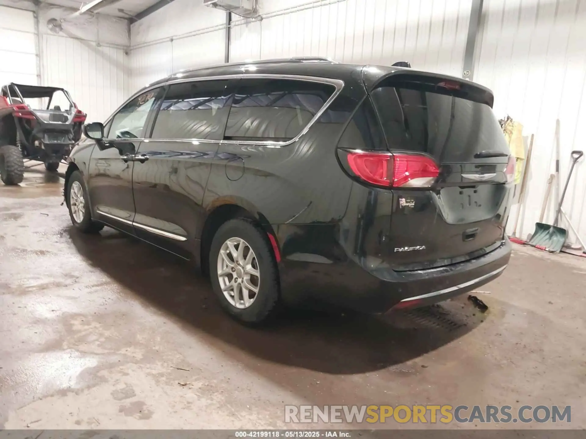 3 Photograph of a damaged car 2C4RC1BG9LR140072 CHRYSLER PACIFICA 2020