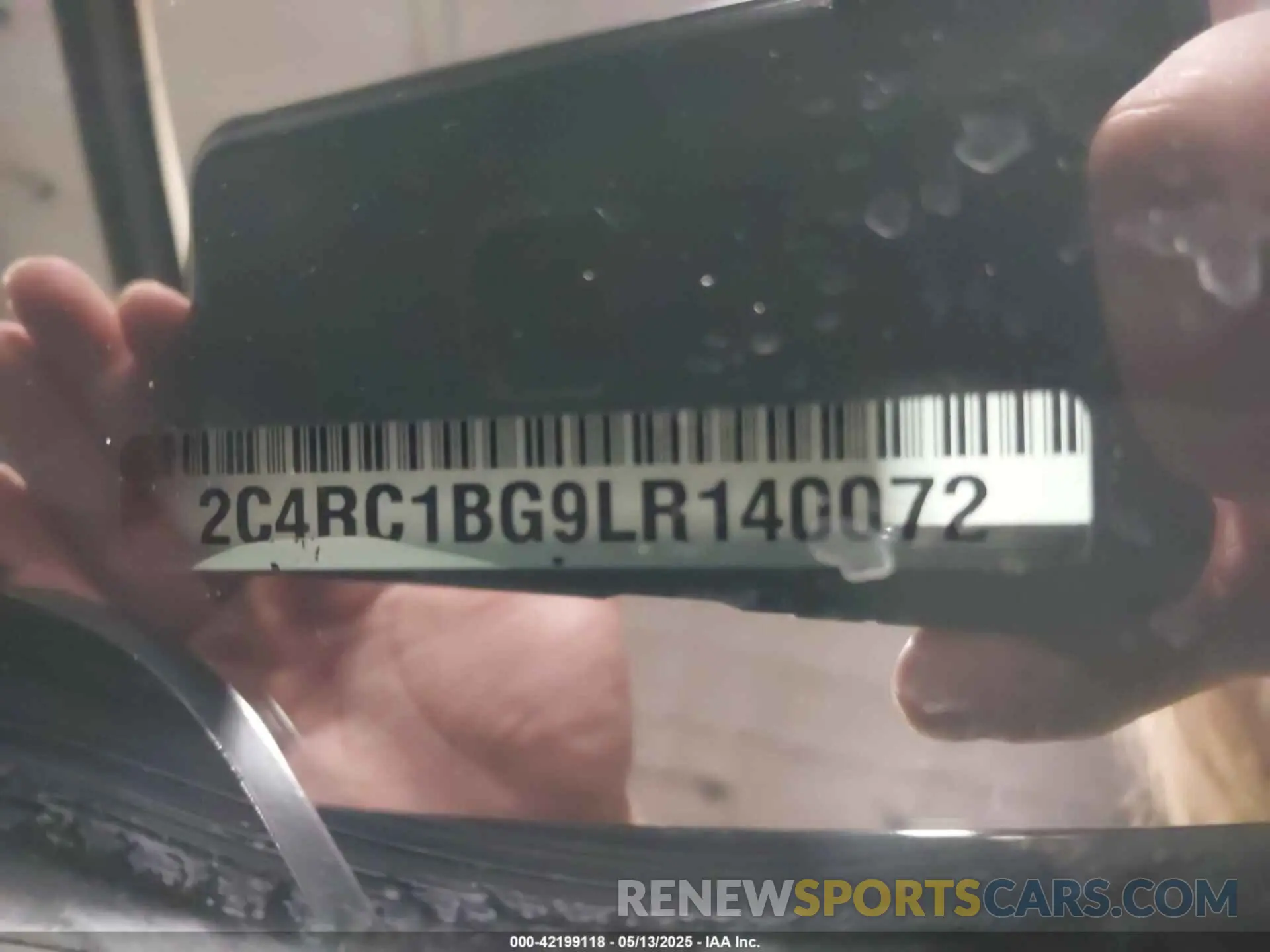 9 Photograph of a damaged car 2C4RC1BG9LR140072 CHRYSLER PACIFICA 2020