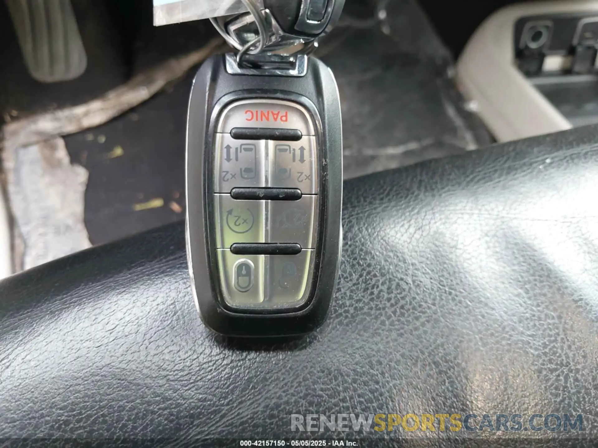 11 Фотография поврежденного автомобиля 2C4RC1BG9LR275908 CHRYSLER PACIFICA 2020