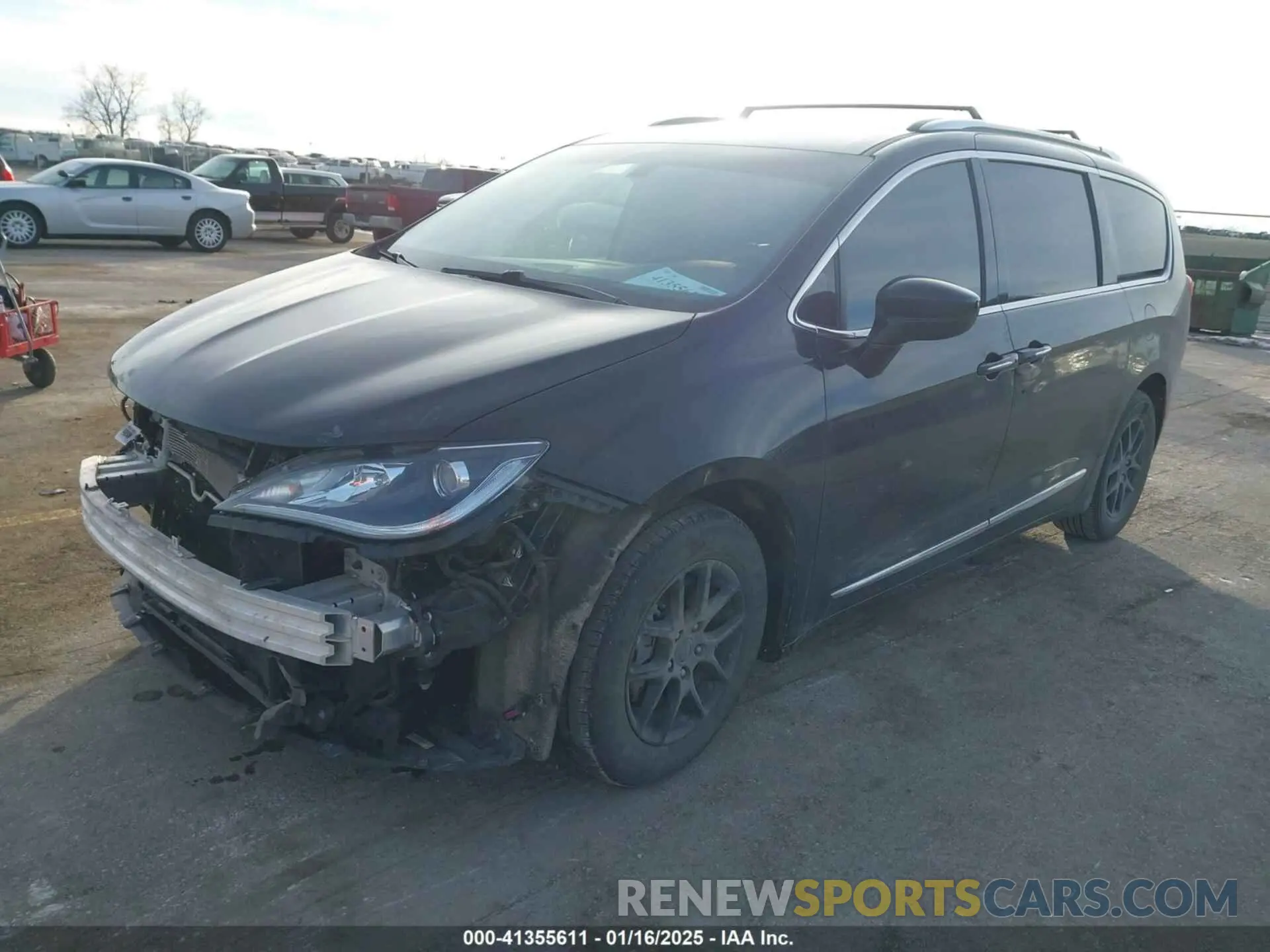 2 Photograph of a damaged car 2C4RC1BGXLR124947 CHRYSLER PACIFICA 2020