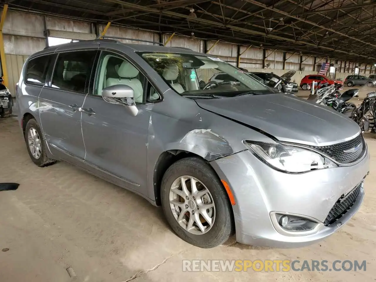 4 Фотография поврежденного автомобиля 2C4RC1BGXLR211182 CHRYSLER PACIFICA 2020