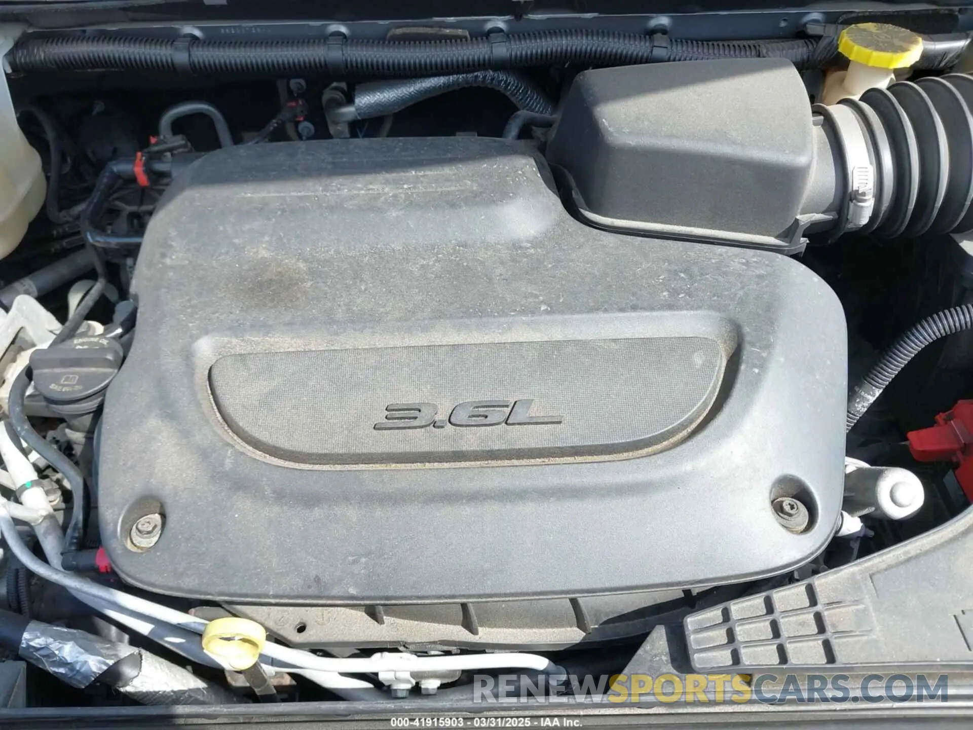 10 Фотография поврежденного автомобиля 2C4RC1BGXLR285072 CHRYSLER PACIFICA 2020