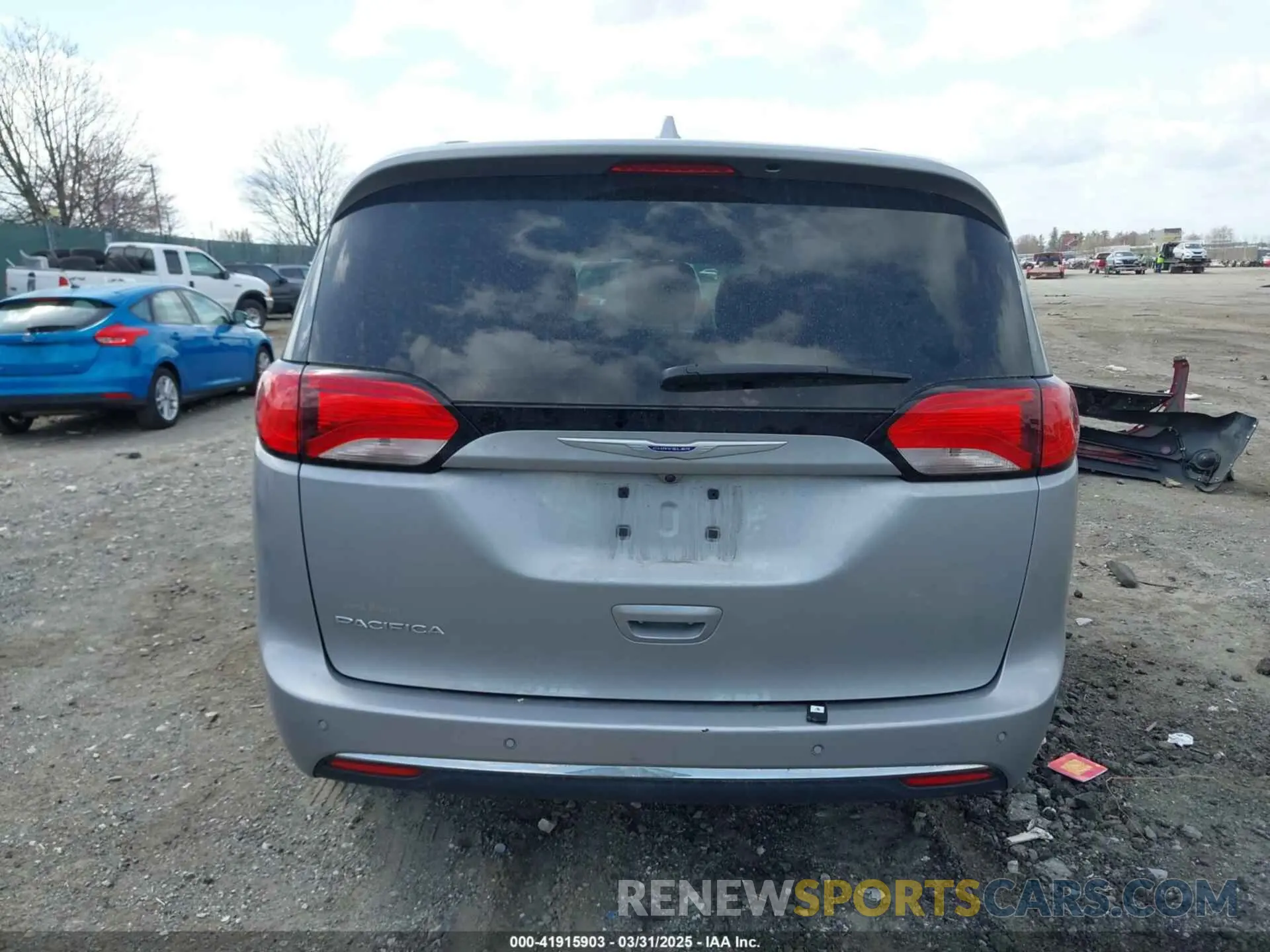 15 Фотография поврежденного автомобиля 2C4RC1BGXLR285072 CHRYSLER PACIFICA 2020